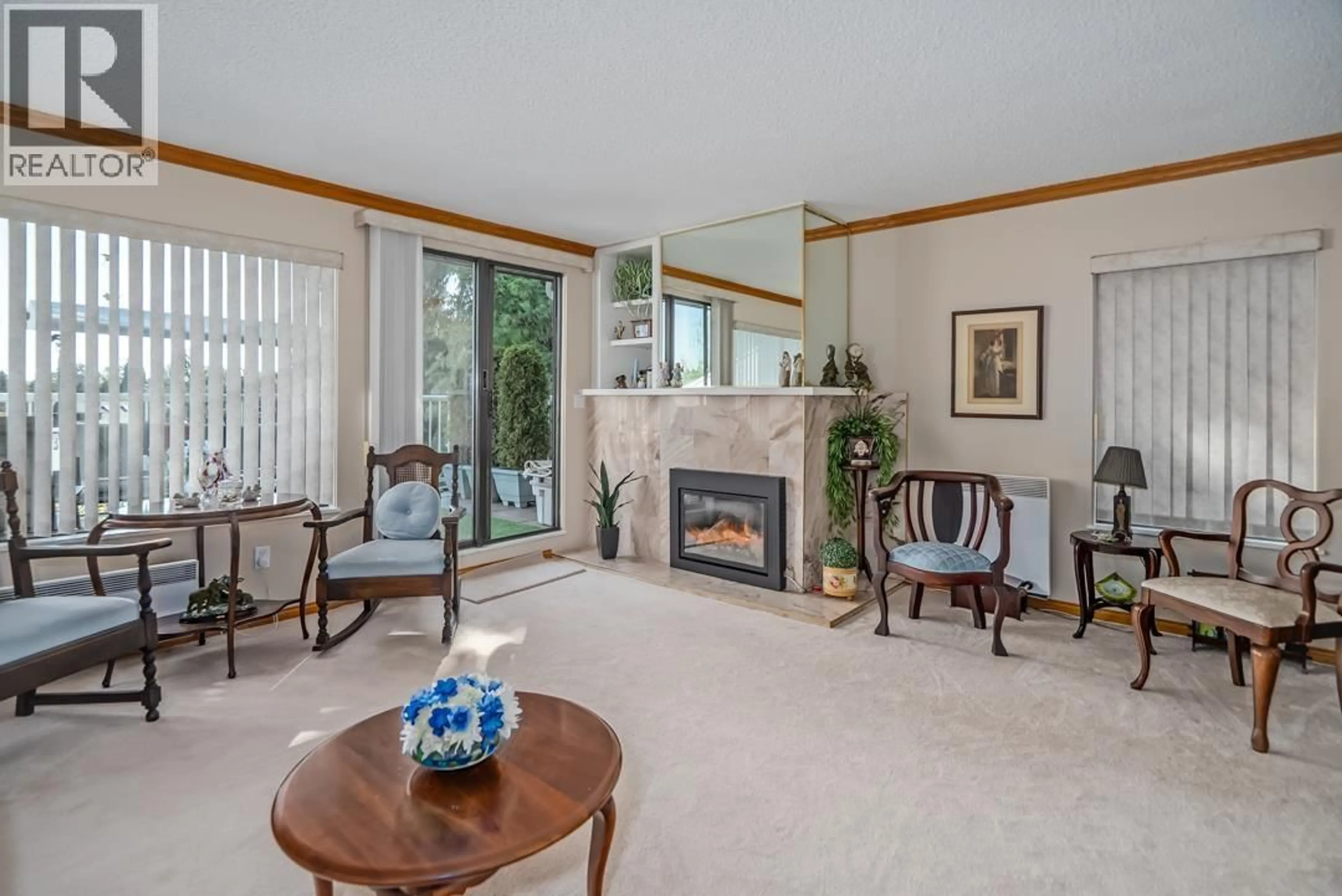 Living room with furniture, unknown for 1162 FAIRWAY VIEWS WYND, Tsawwassen British Columbia V4L2E2
