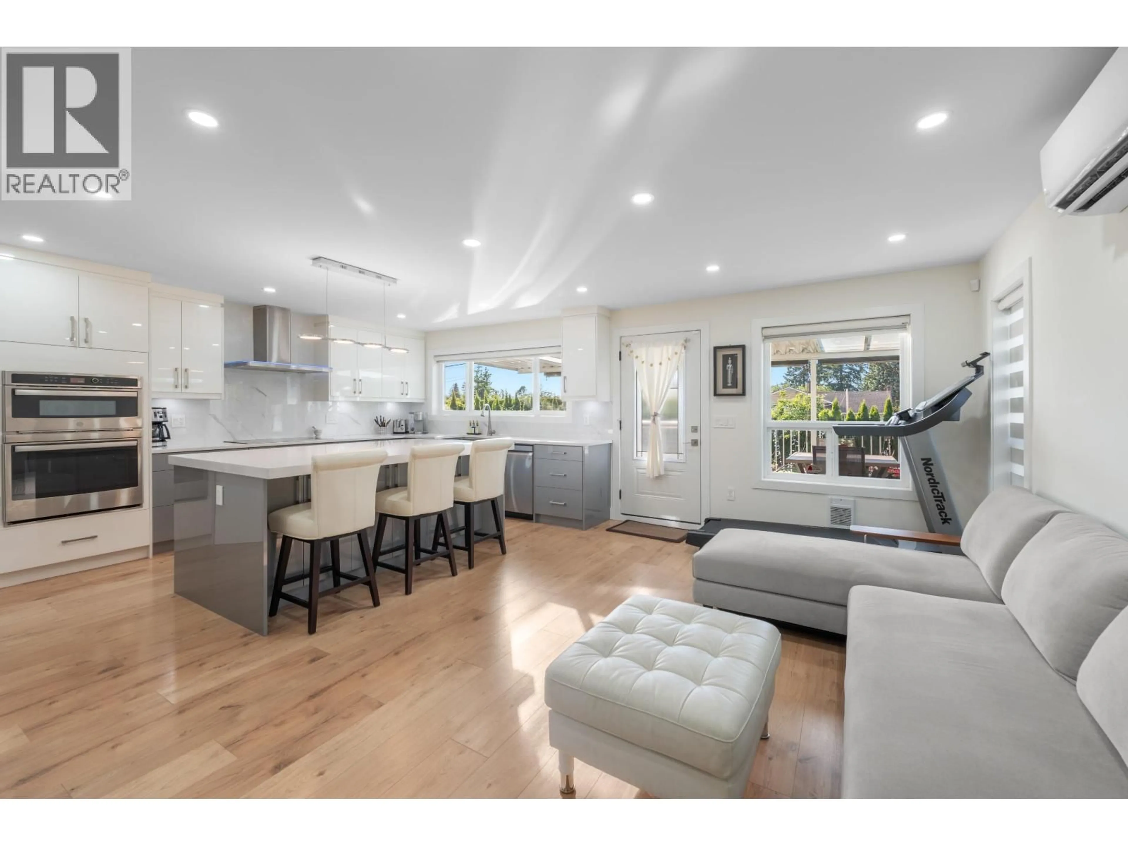 Open concept kitchen, unknown for 8649 11TH AVENUE, Burnaby British Columbia V3N2P9
