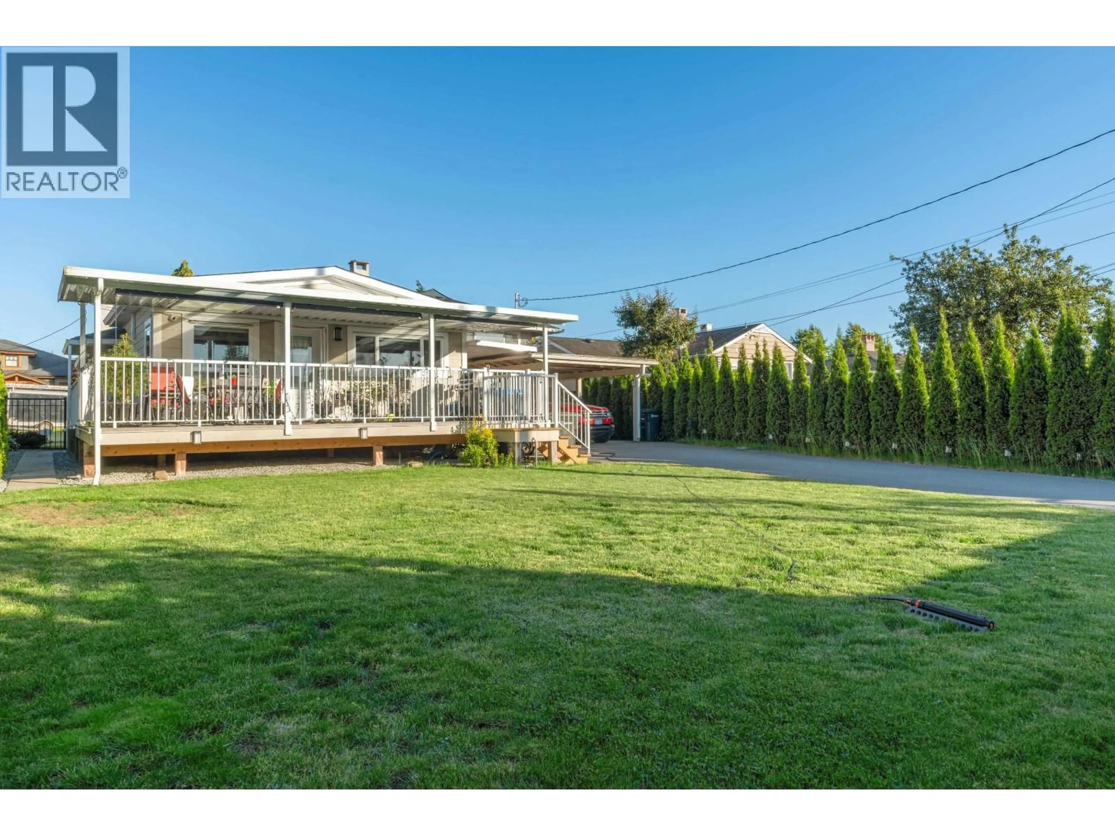 A pic from outside/outdoor area/front of a property/back of a property/a pic from drone, unknown for 8649 11TH AVENUE, Burnaby British Columbia V3N2P9