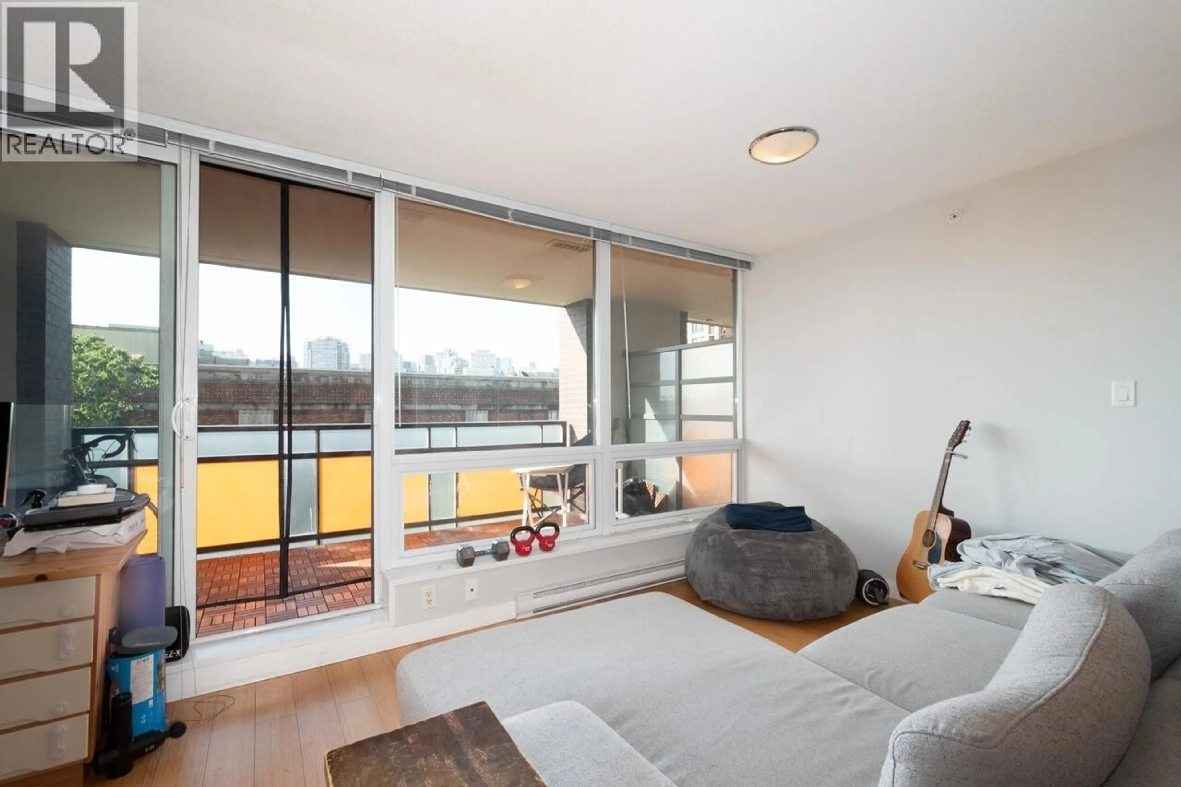 Unknown for 503 - 718 MAIN STREET, Vancouver British Columbia V6A2V7
