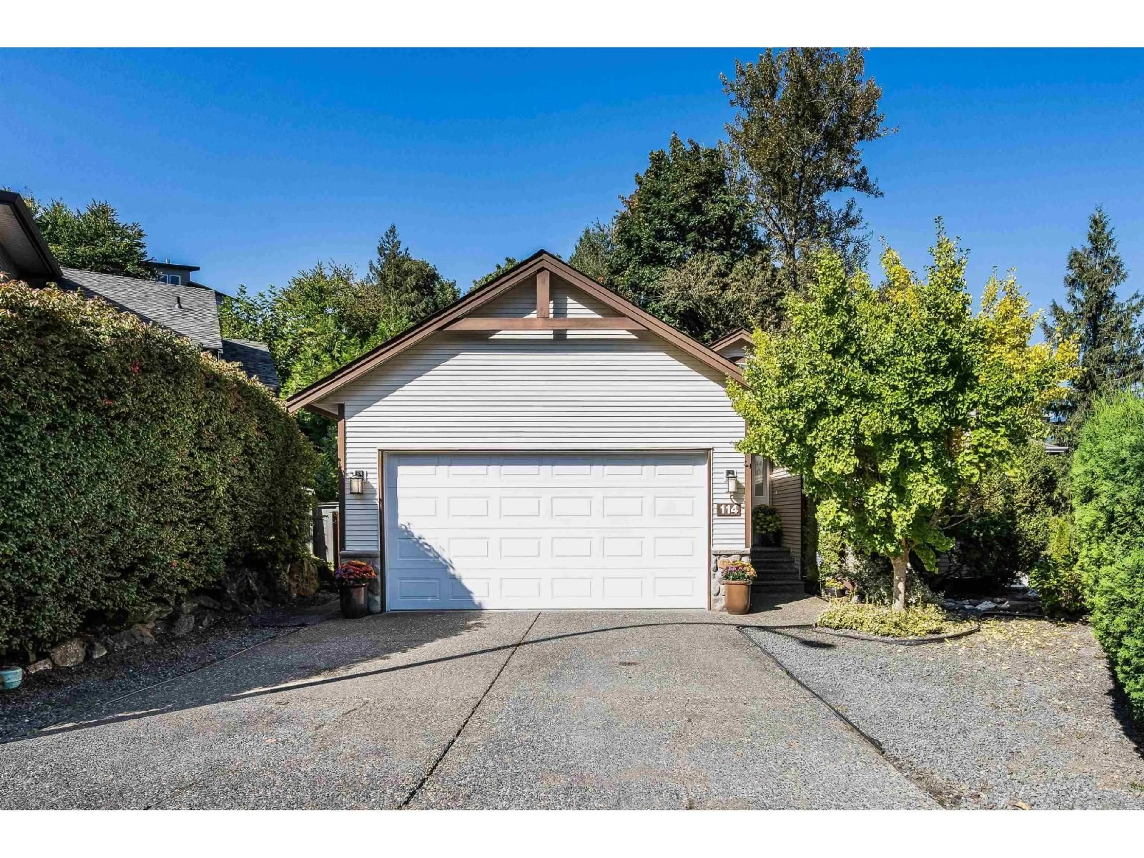 Indoor garage for 114 - 43995 CHILLIWACK MOUNTAIN ROAD, Chilliwack British Columbia V2R5M1