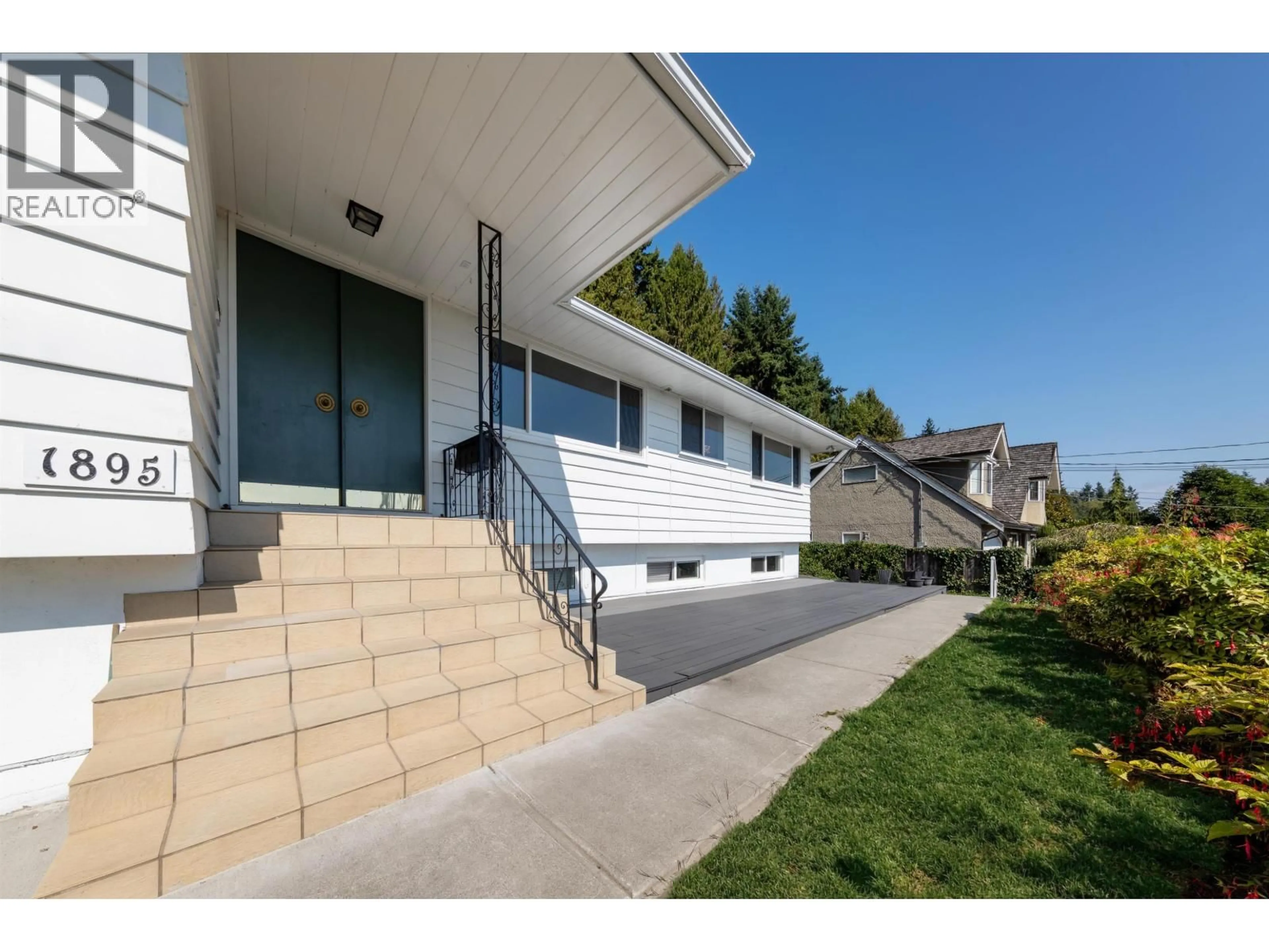Unknown for 1895 ROSEBERY AVENUE, West Vancouver British Columbia V7V2Z5