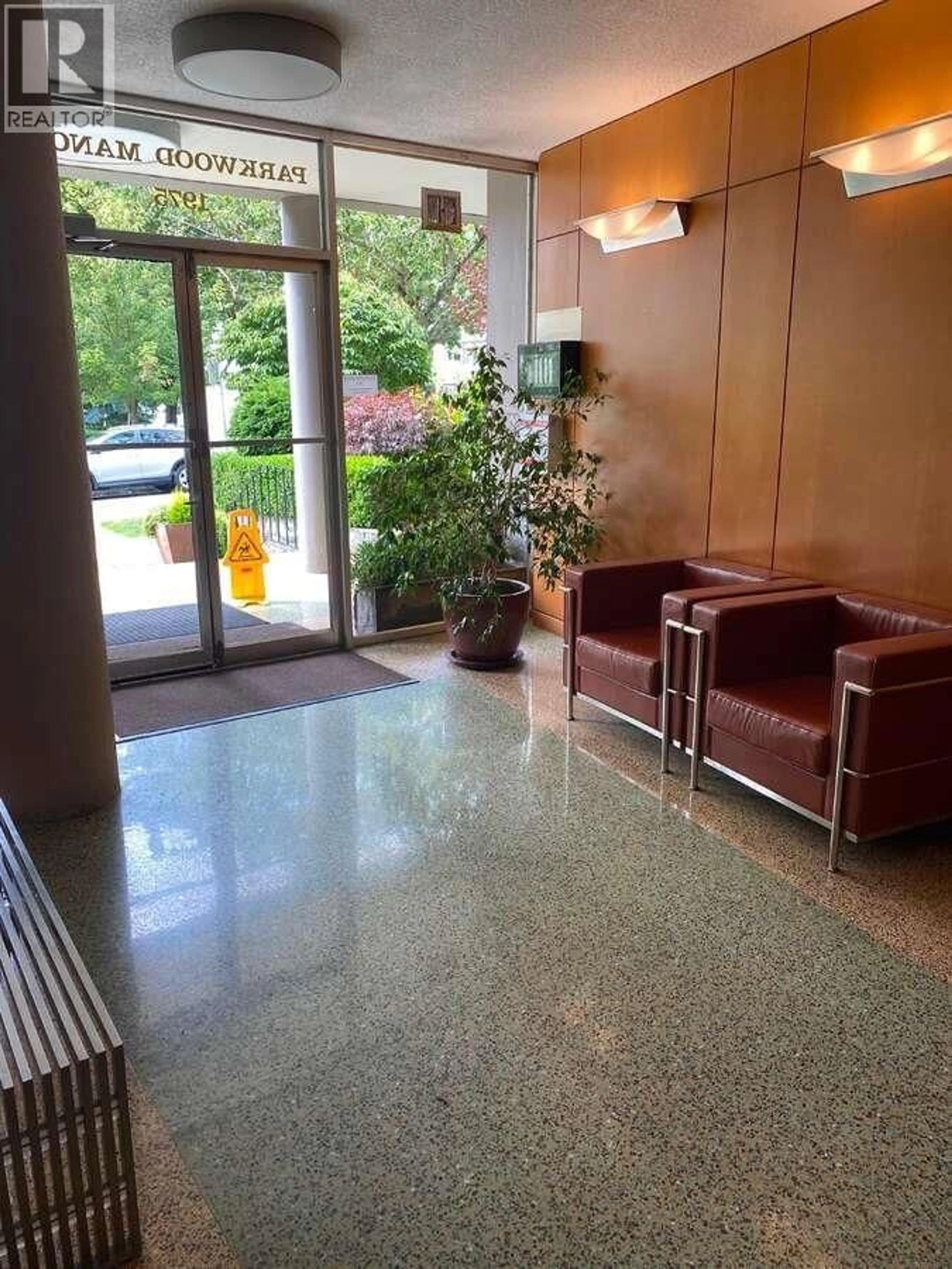 Lobby for 410 - 1975 PENDRELL STREET, Vancouver British Columbia V6G1T6