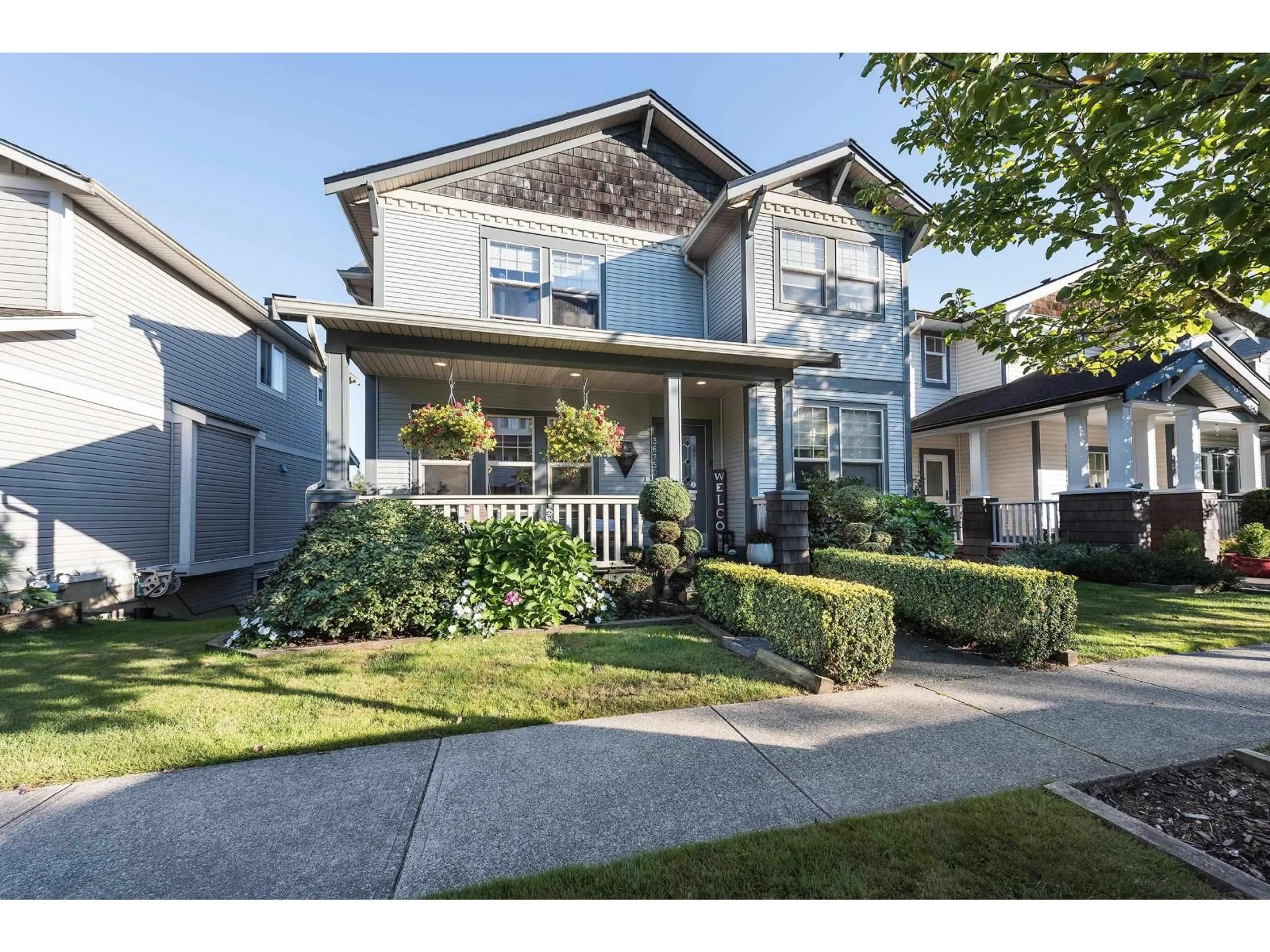 Home with vinyl exterior material, street for 36250 AUGUSTON SOUTH, Abbotsford British Columbia V3G2Y9