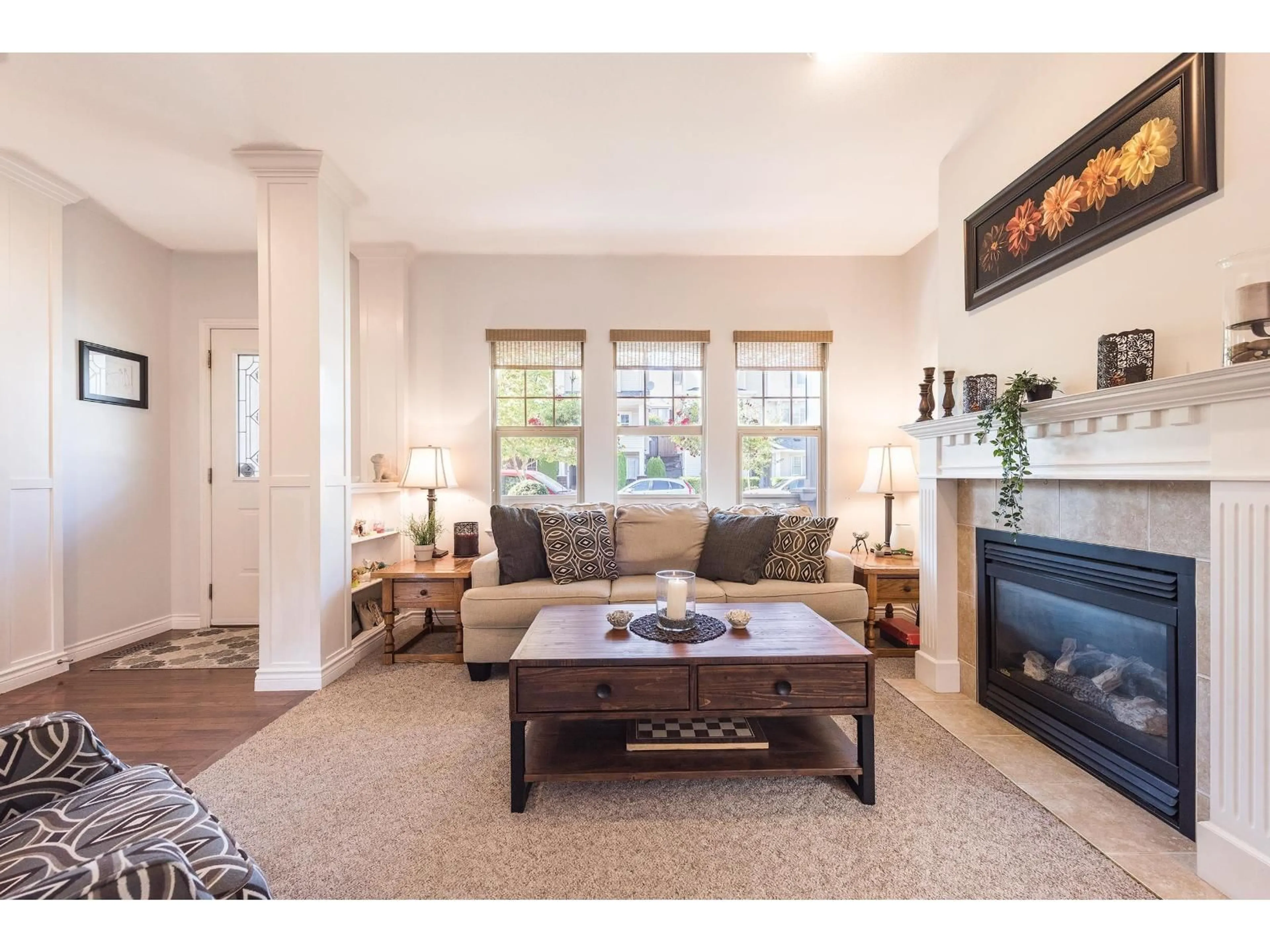 Living room with furniture, unknown for 36250 AUGUSTON SOUTH, Abbotsford British Columbia V3G2Y9
