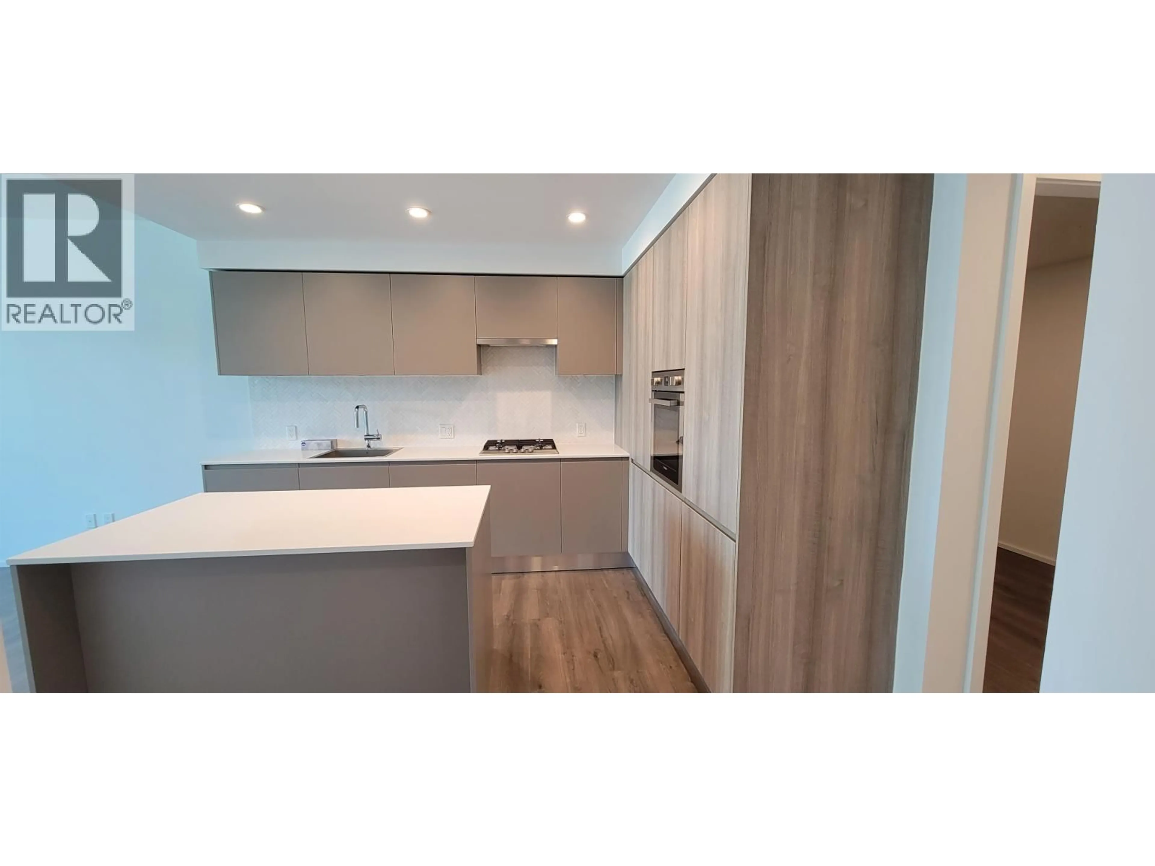 Standard kitchen, wood/laminate floor for 1711 - 3809 EVERGREEN PLACE, Burnaby British Columbia V3J0M1