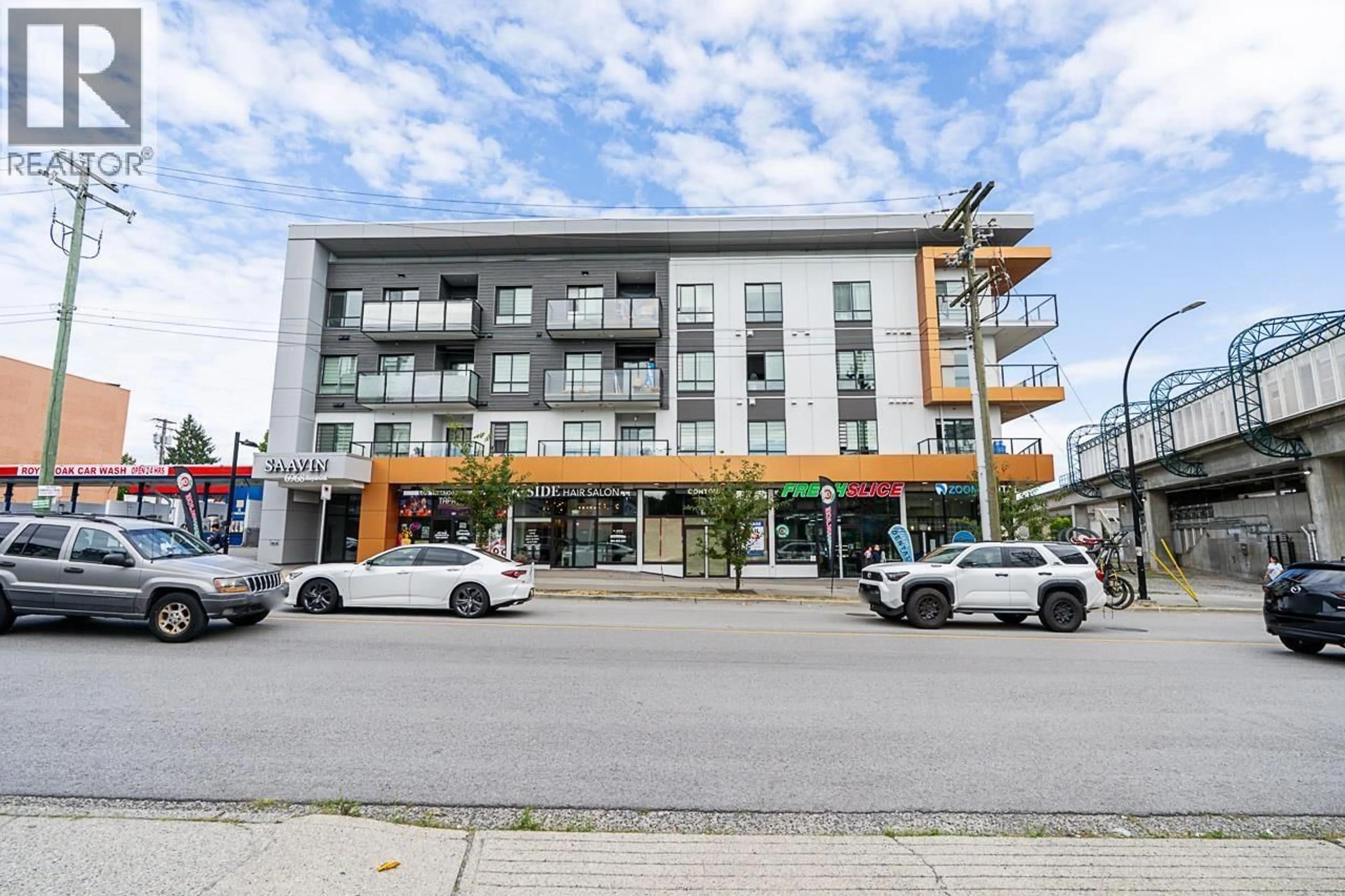 Patio, building for 307 - 6968 ROYAL OAK AVENUE, Burnaby British Columbia V5J4J2