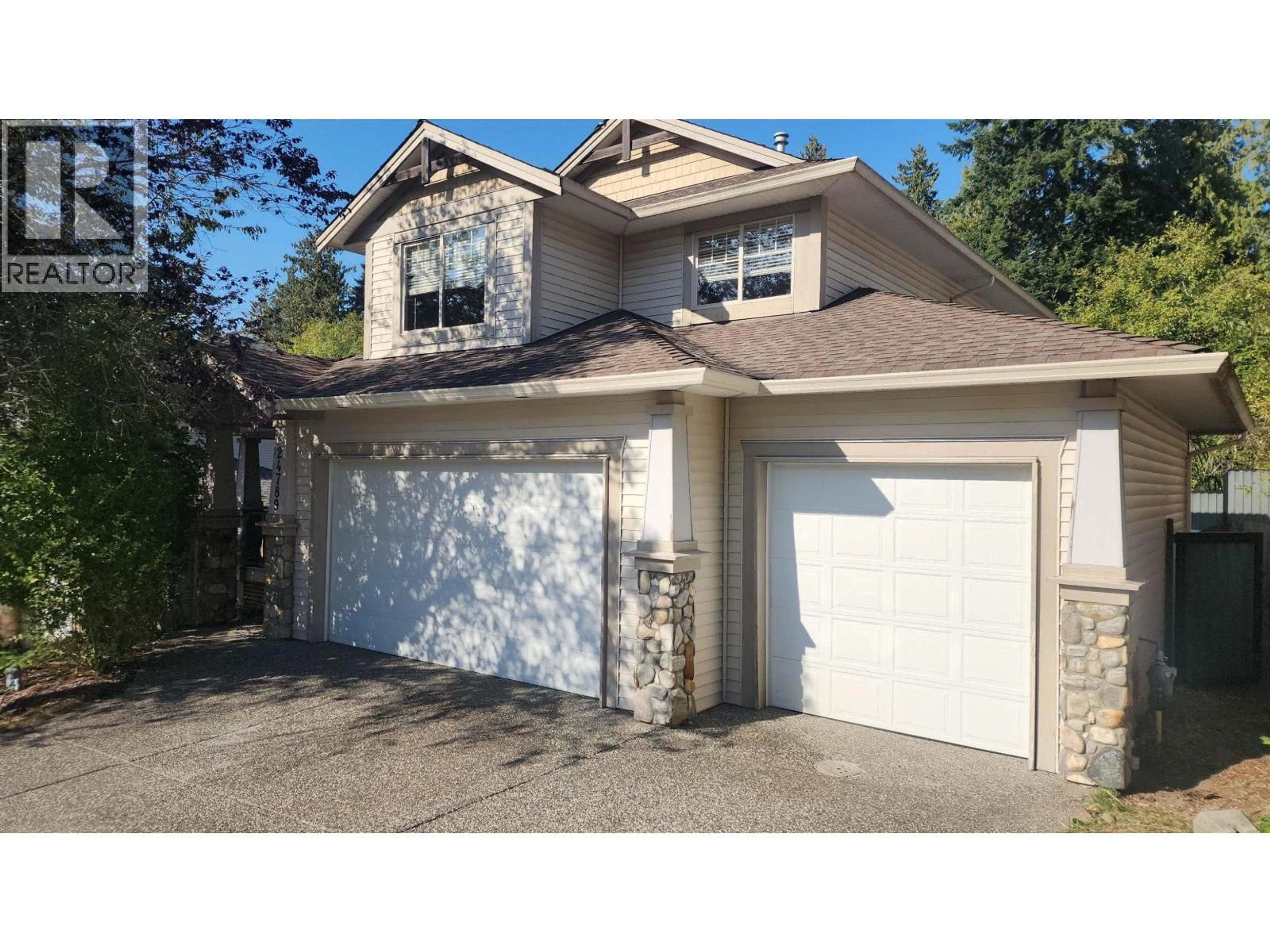 Home with vinyl exterior material, street for 24789 MCCLURE DRIVE, Maple Ridge British Columbia V2W0A5