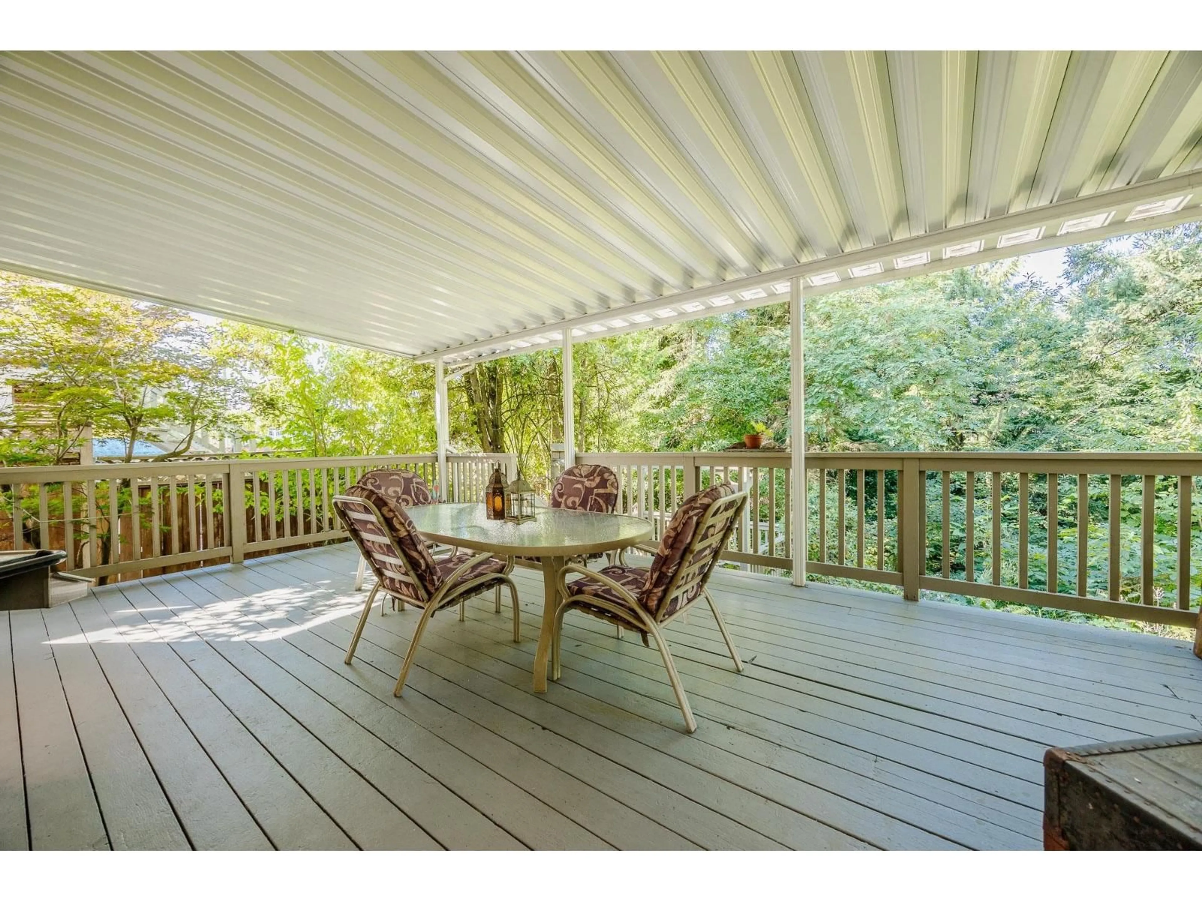 Patio, water/lake/river/ocean view for 9621 161A, Surrey British Columbia V4N2E8