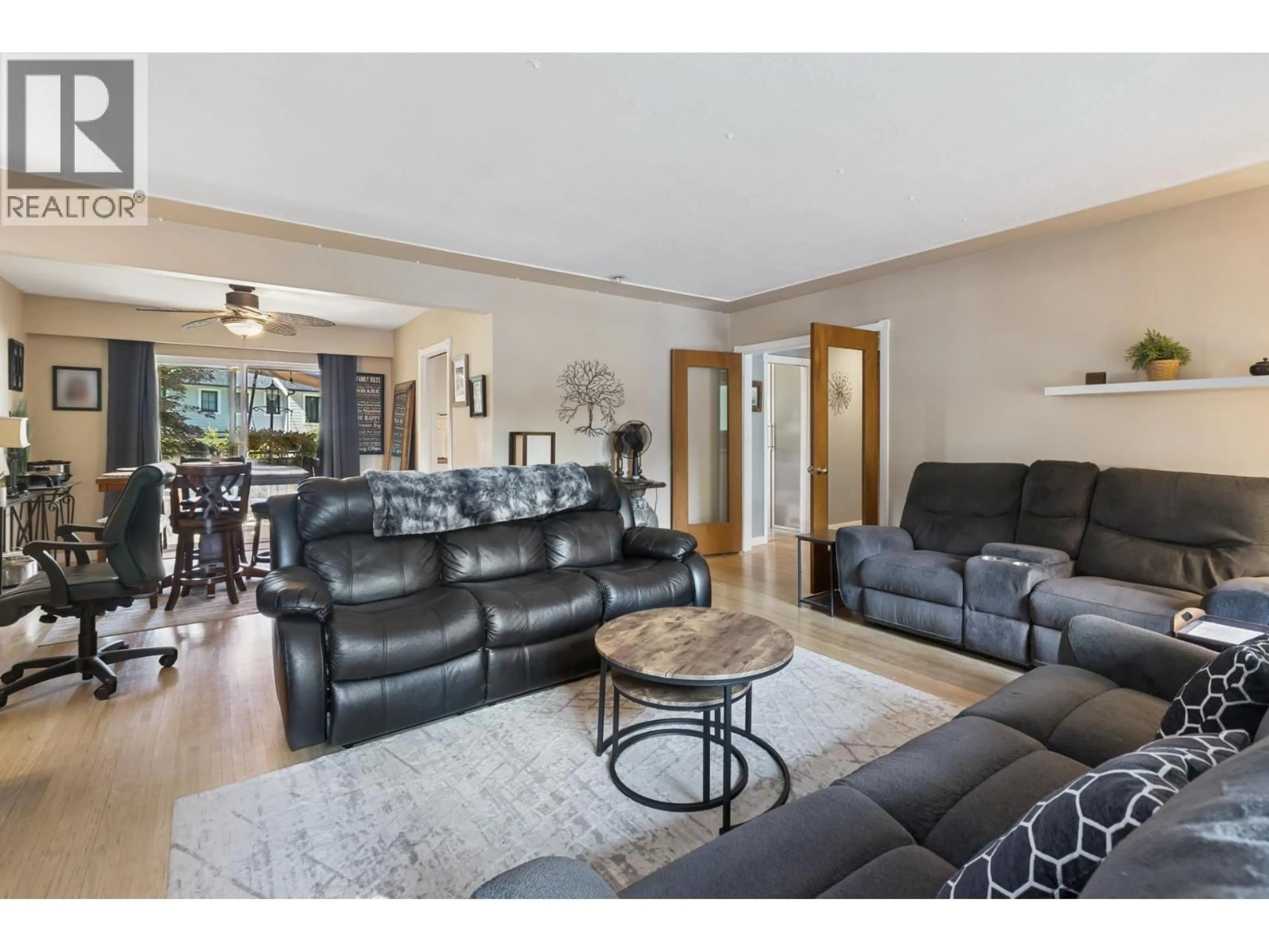 Living room with furniture, unknown for 4379 CAPILANO ROAD, North Vancouver British Columbia V7R4J8