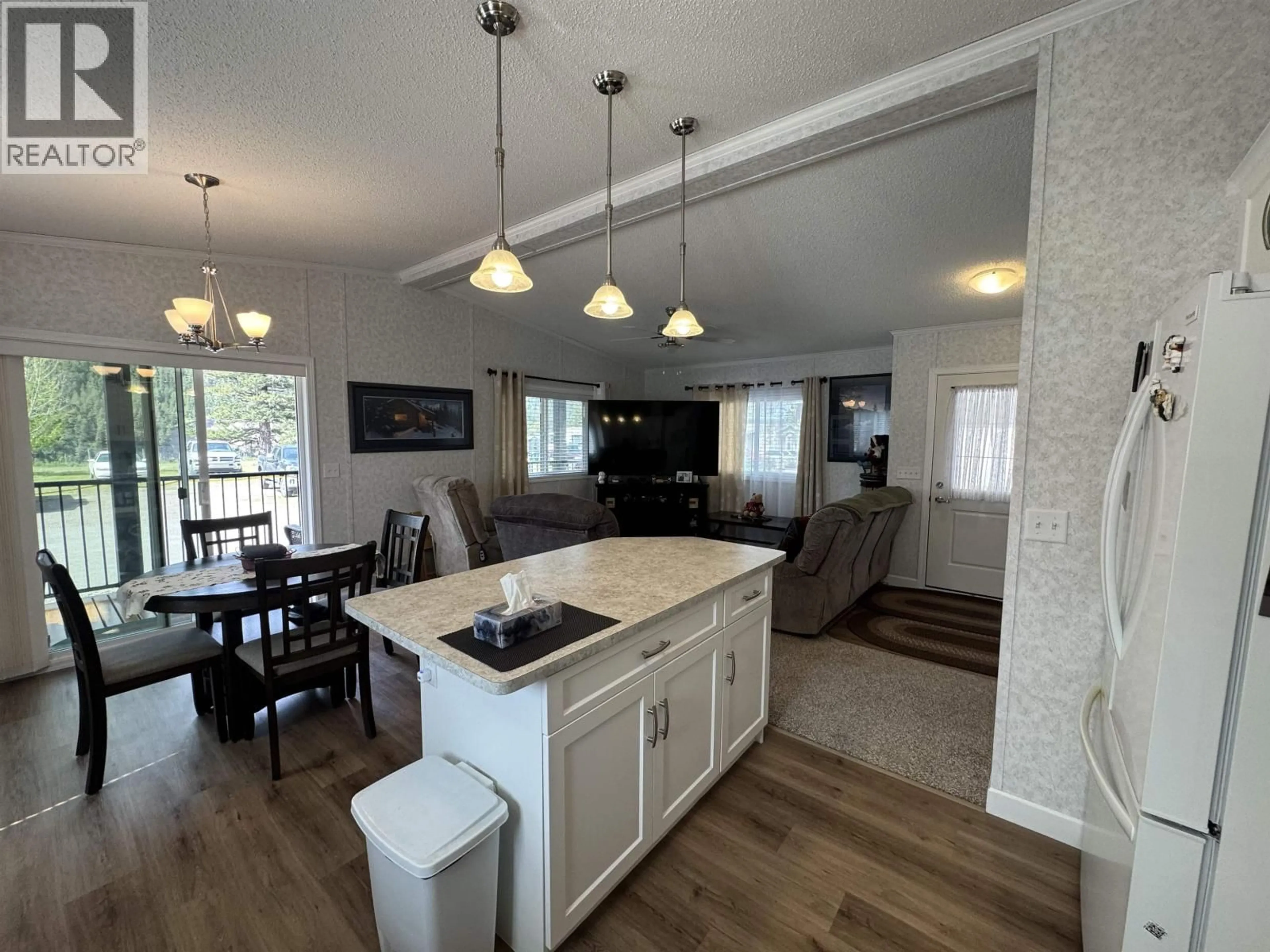 Open concept kitchen, unknown for 56 - 3001 MACKENZIE AVENUE, Williams Lake British Columbia V2G3N9
