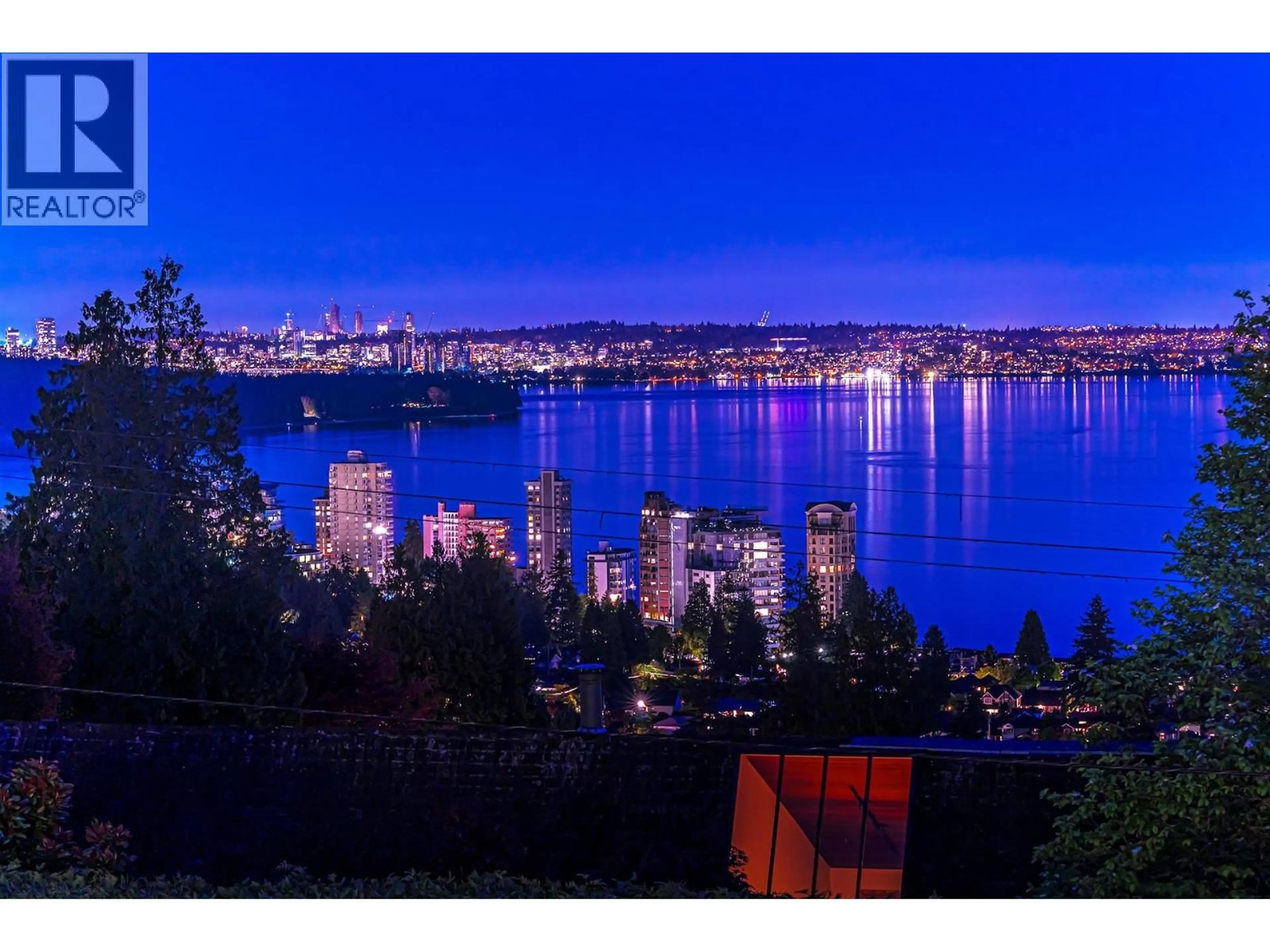 A pic from outside/outdoor area/front of a property/back of a property/a pic from drone, water/lake/river/ocean view for 2365 QUEENS AVENUE, West Vancouver British Columbia V7V2Y7