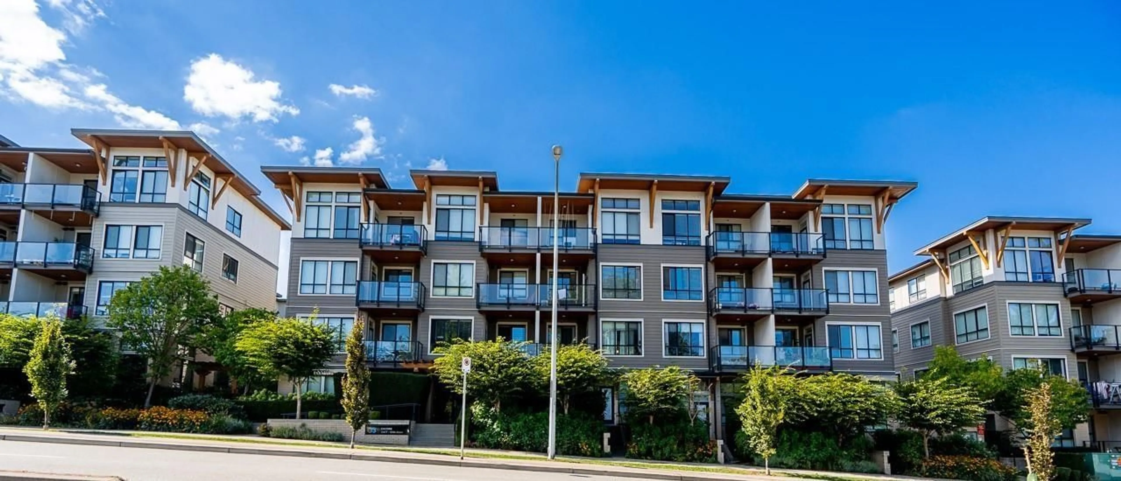 Unknown for 203 - 10477 154, Surrey British Columbia V3R0C6