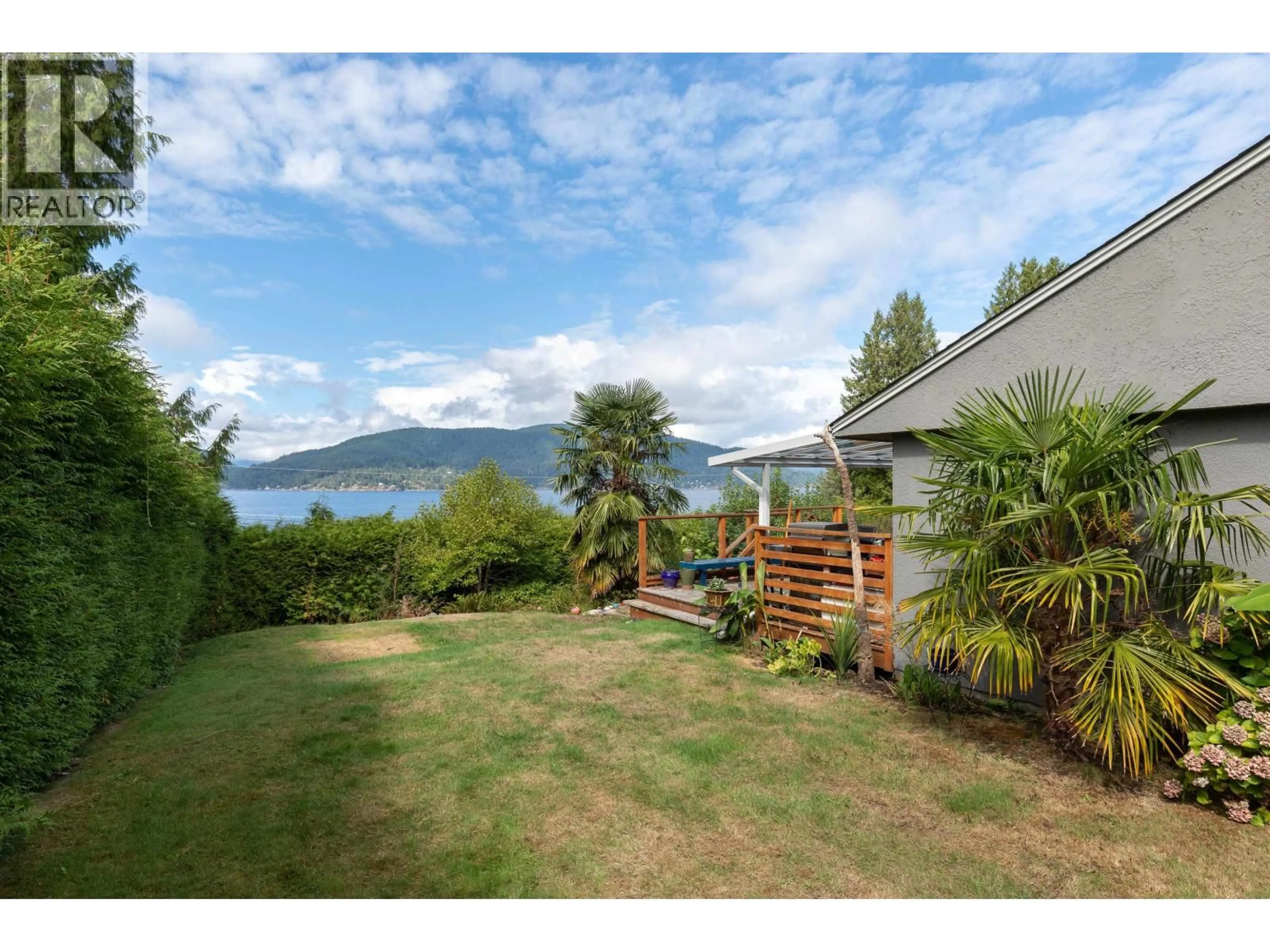 A pic from outside/outdoor area/front of a property/back of a property/a pic from drone, water/lake/river/ocean view for 7195 ROCKLAND WYND, West Vancouver British Columbia V7W2L2