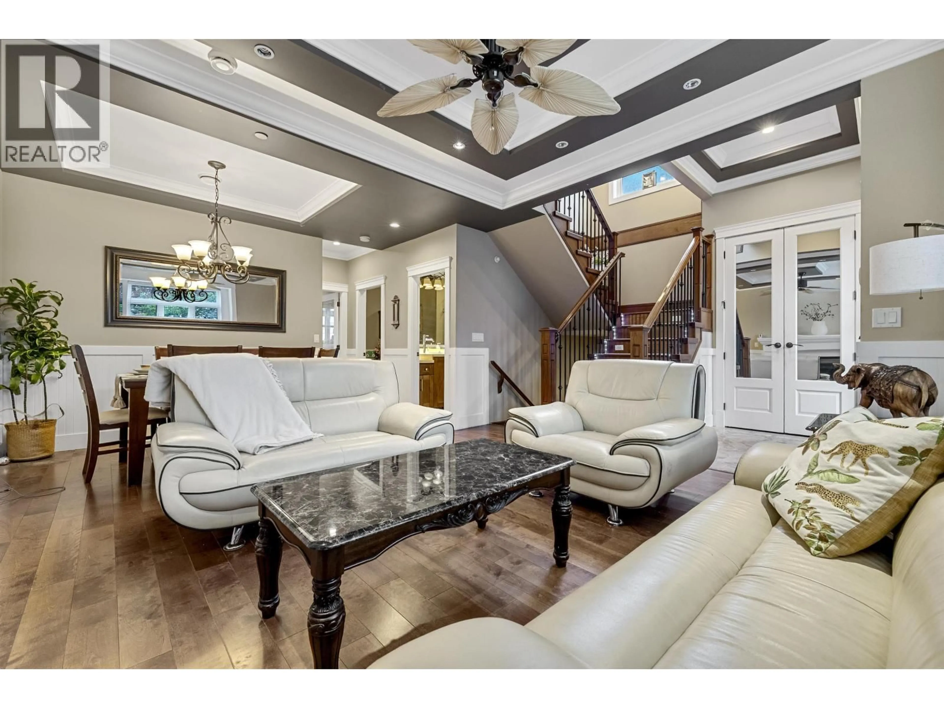 Living room with furniture, unknown for 136 59TH AVENUE, Vancouver British Columbia V5X1X6
