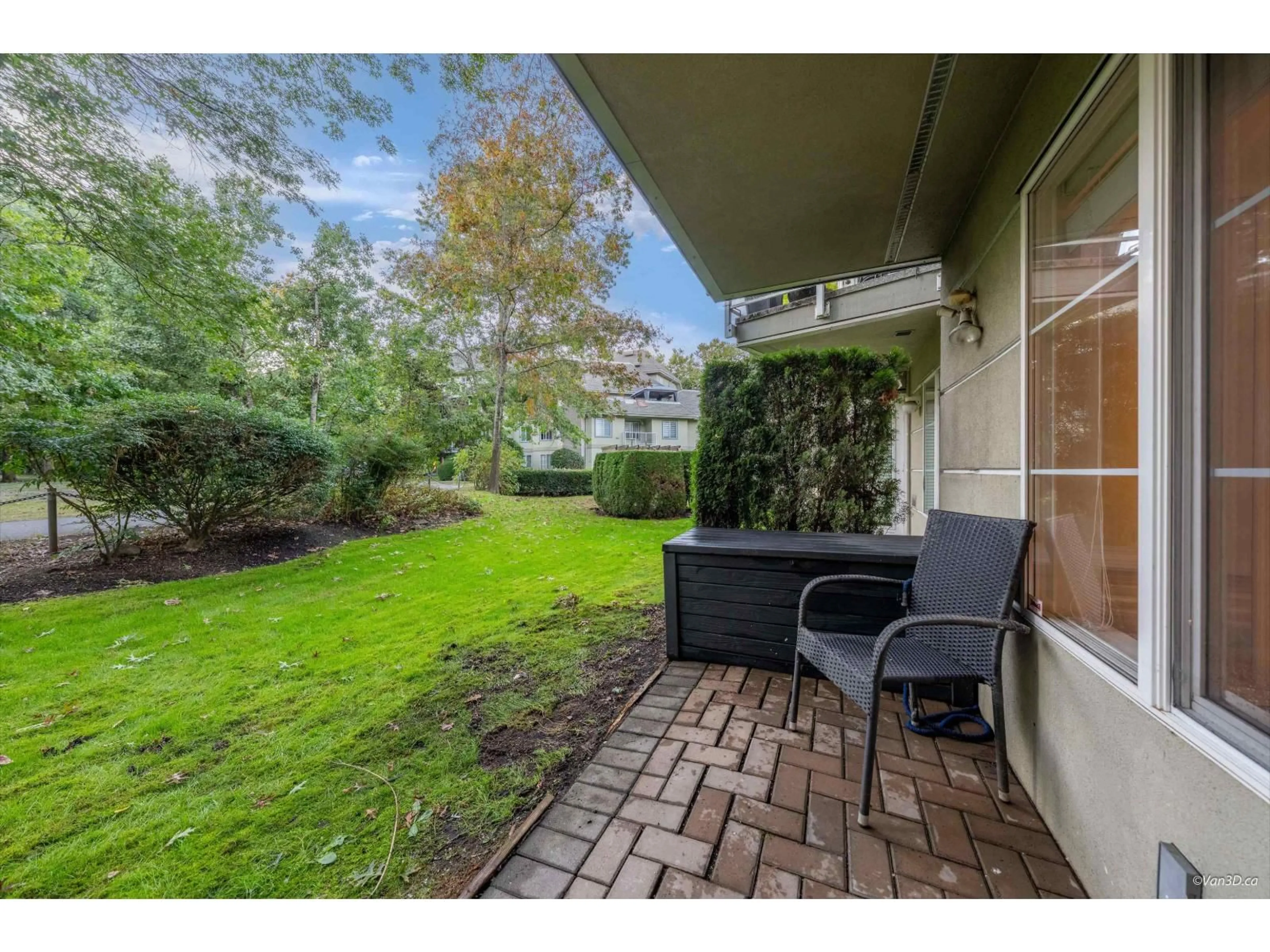 Patio, street for 107 - 12155 75A, Surrey British Columbia V3W1B9