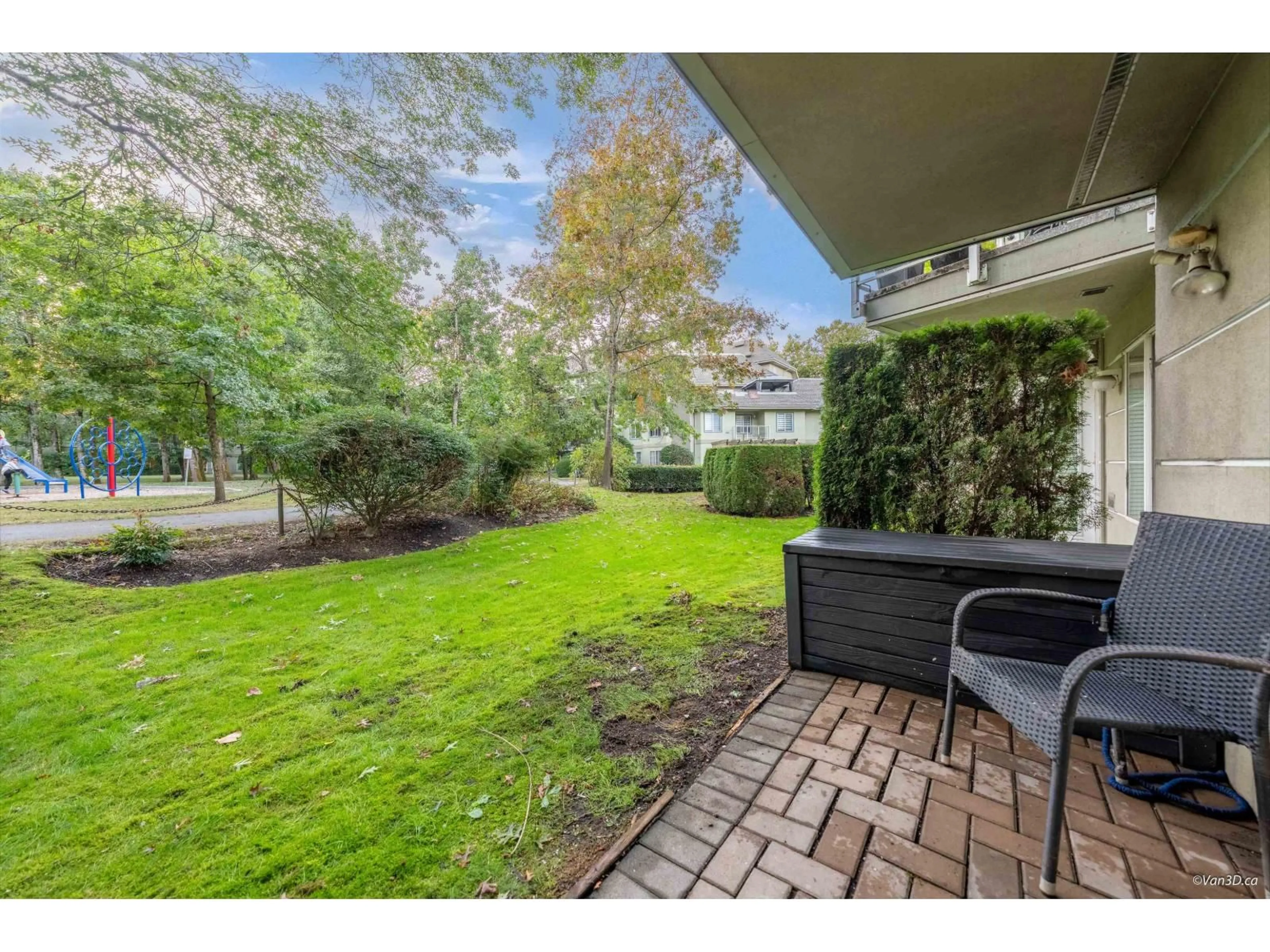 Patio, street for 107 - 12155 75A, Surrey British Columbia V3W1B9
