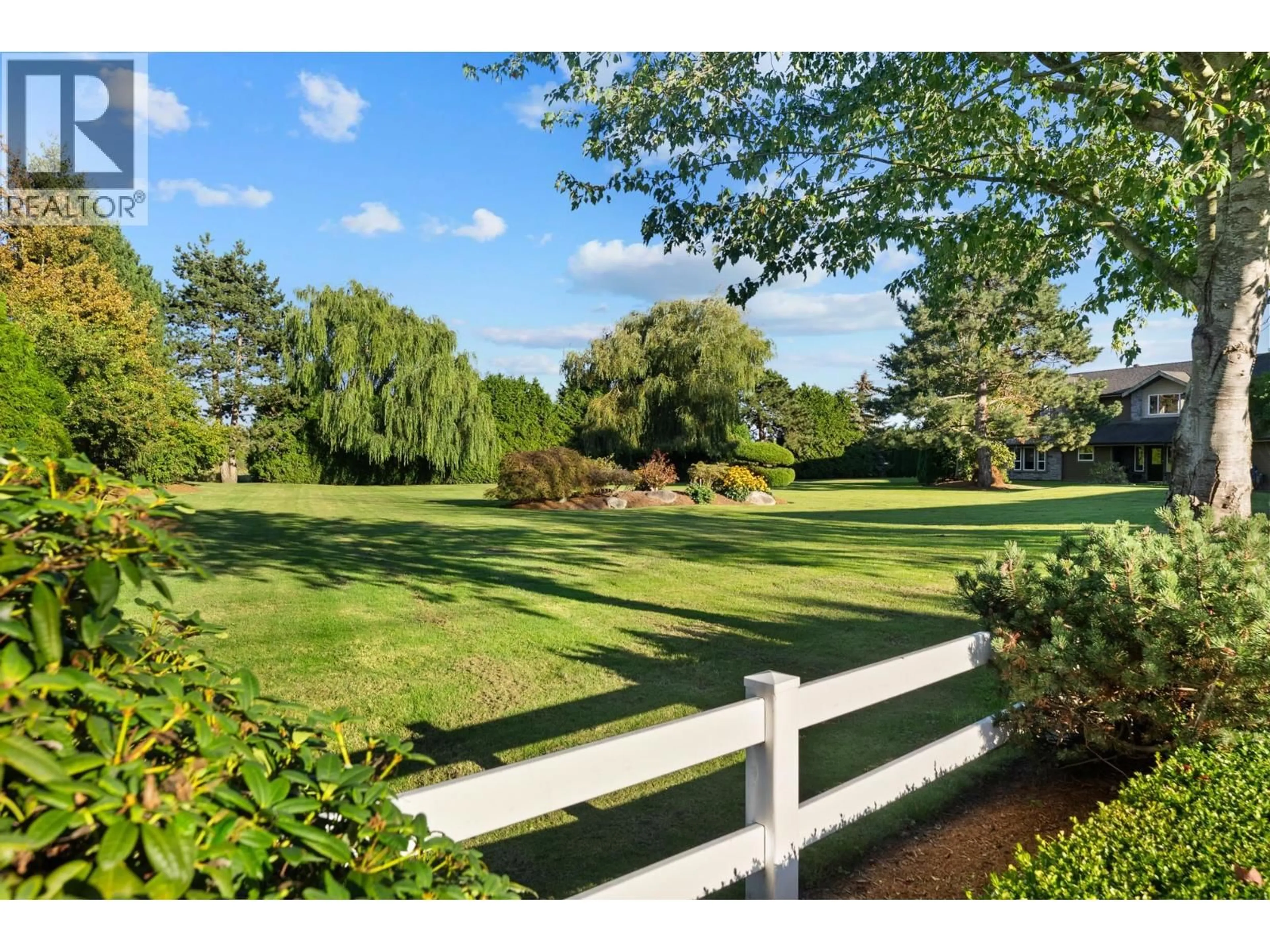 A pic from outside/outdoor area/front of a property/back of a property/a pic from drone, water/lake/river/ocean view for 6200 28 AVENUE, Delta British Columbia V4L2N6