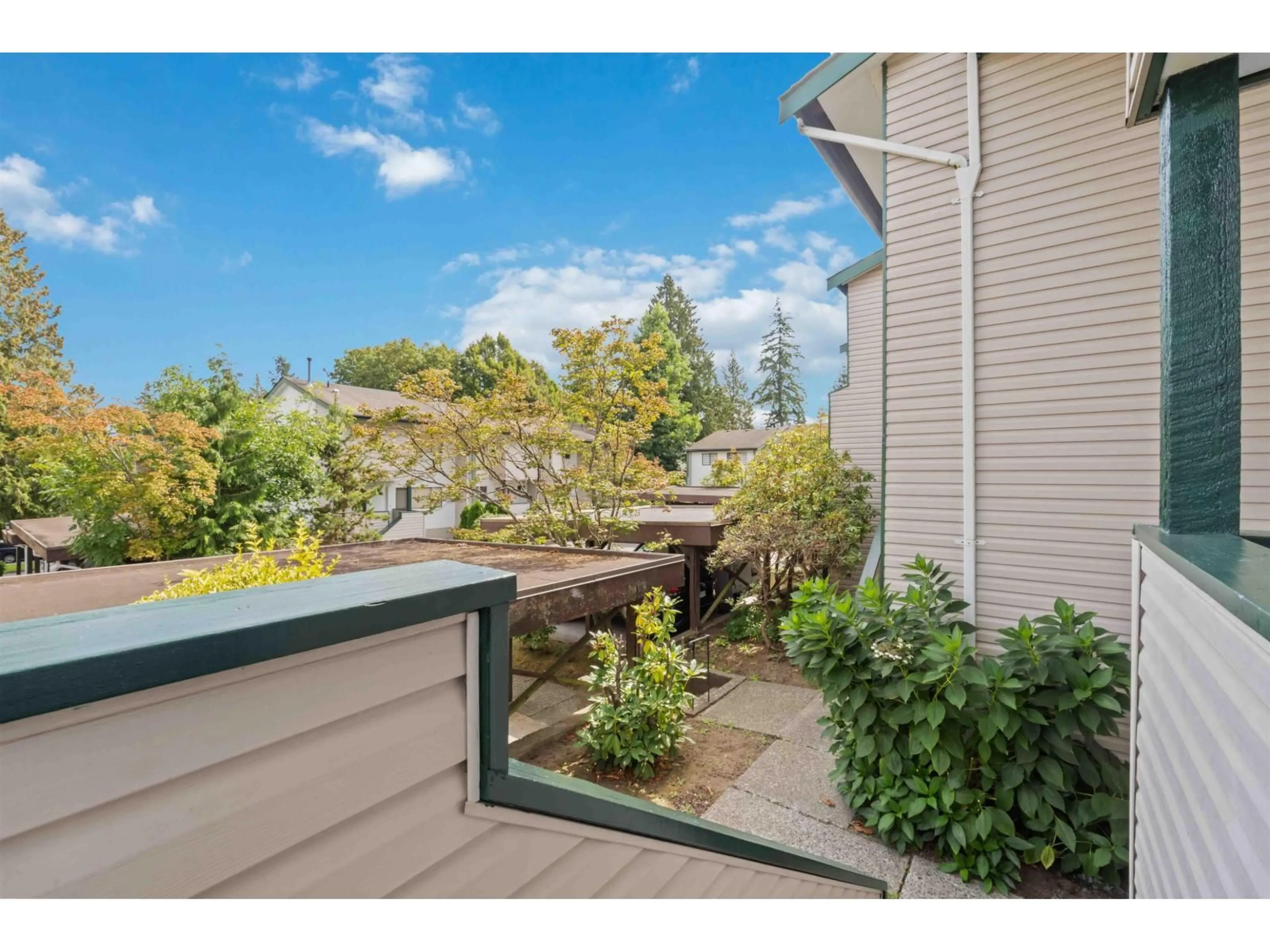 Patio, water/lake/river/ocean view for 26 - 9389 121, Surrey British Columbia V3V6B9