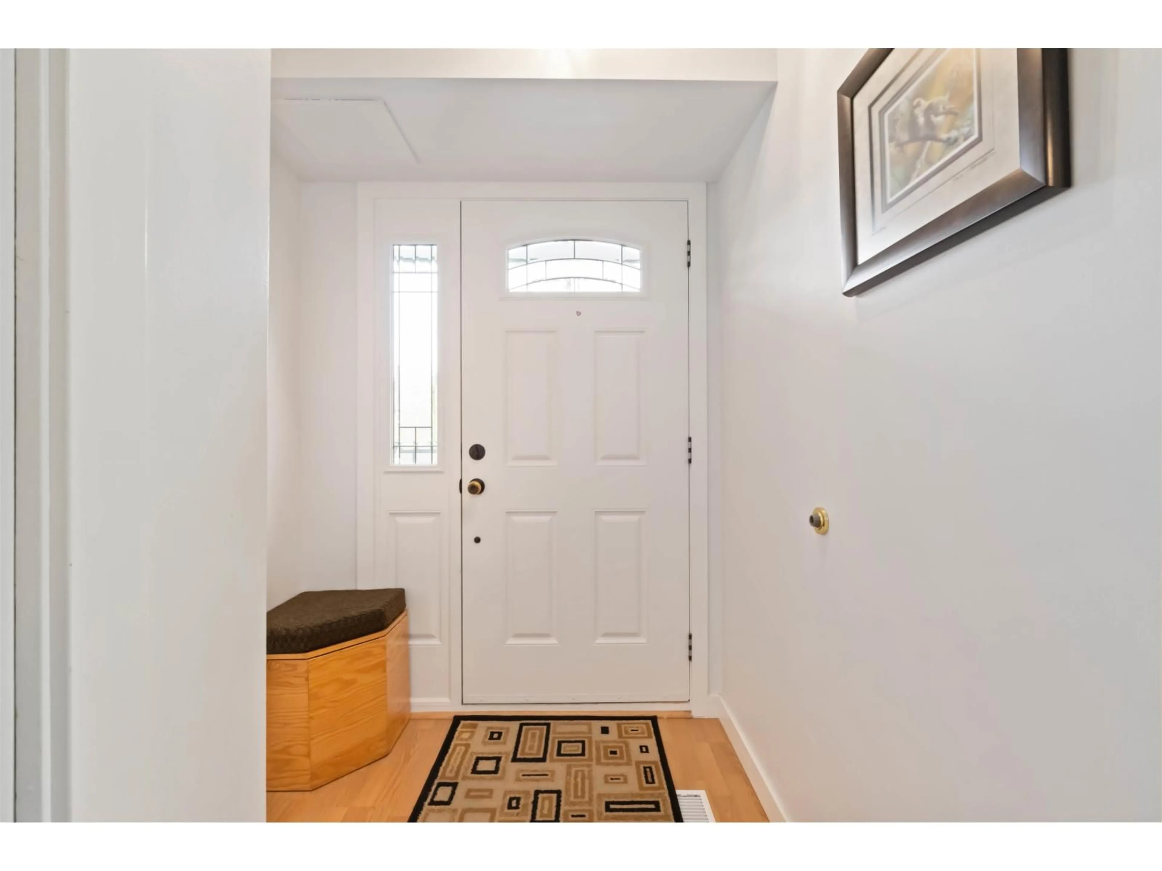 Indoor entryway for 26 - 9389 121, Surrey British Columbia V3V6B9