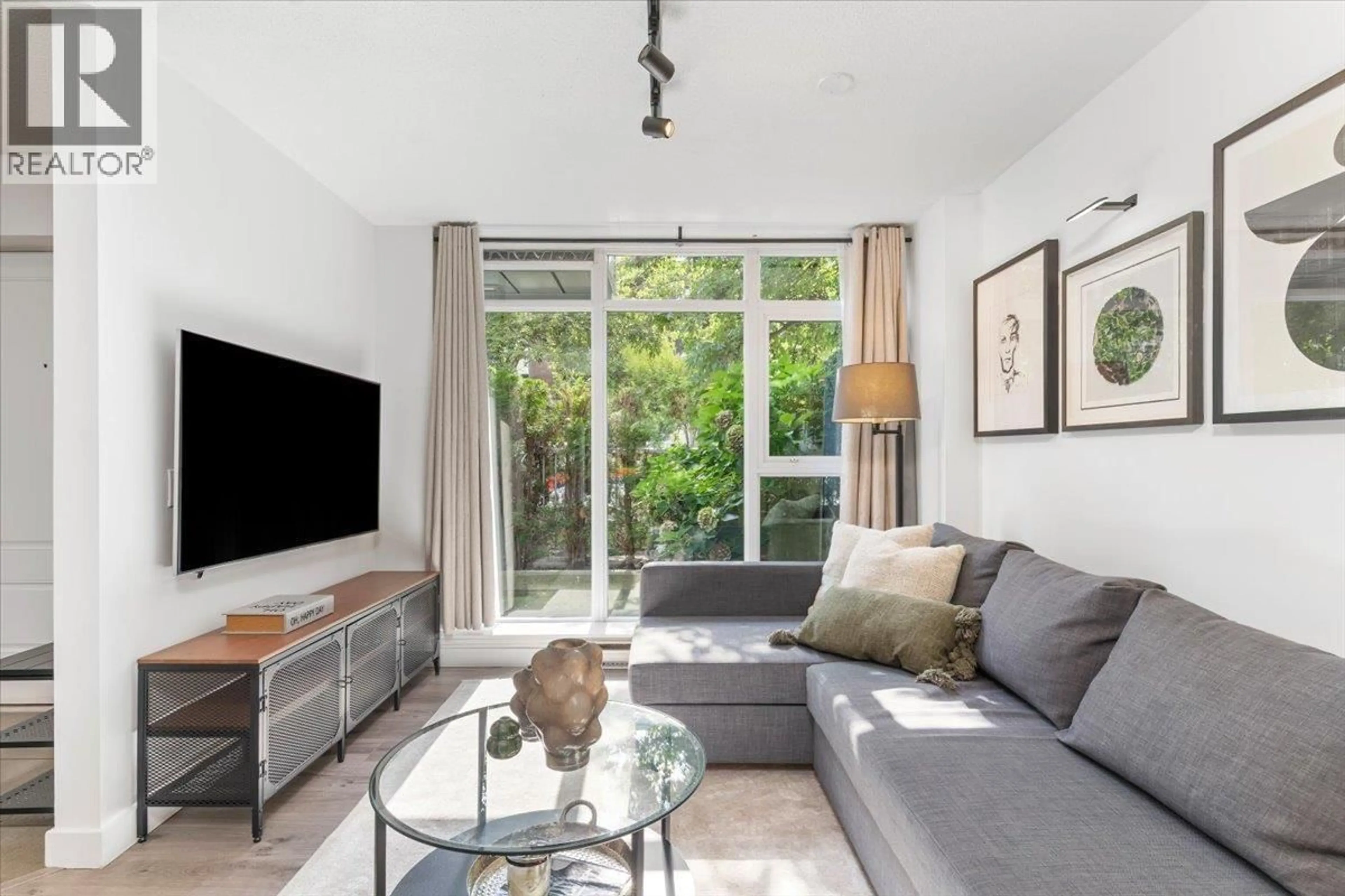 Living room with furniture, unknown for 1139 HOMER STREET, Vancouver British Columbia V6B0B1
