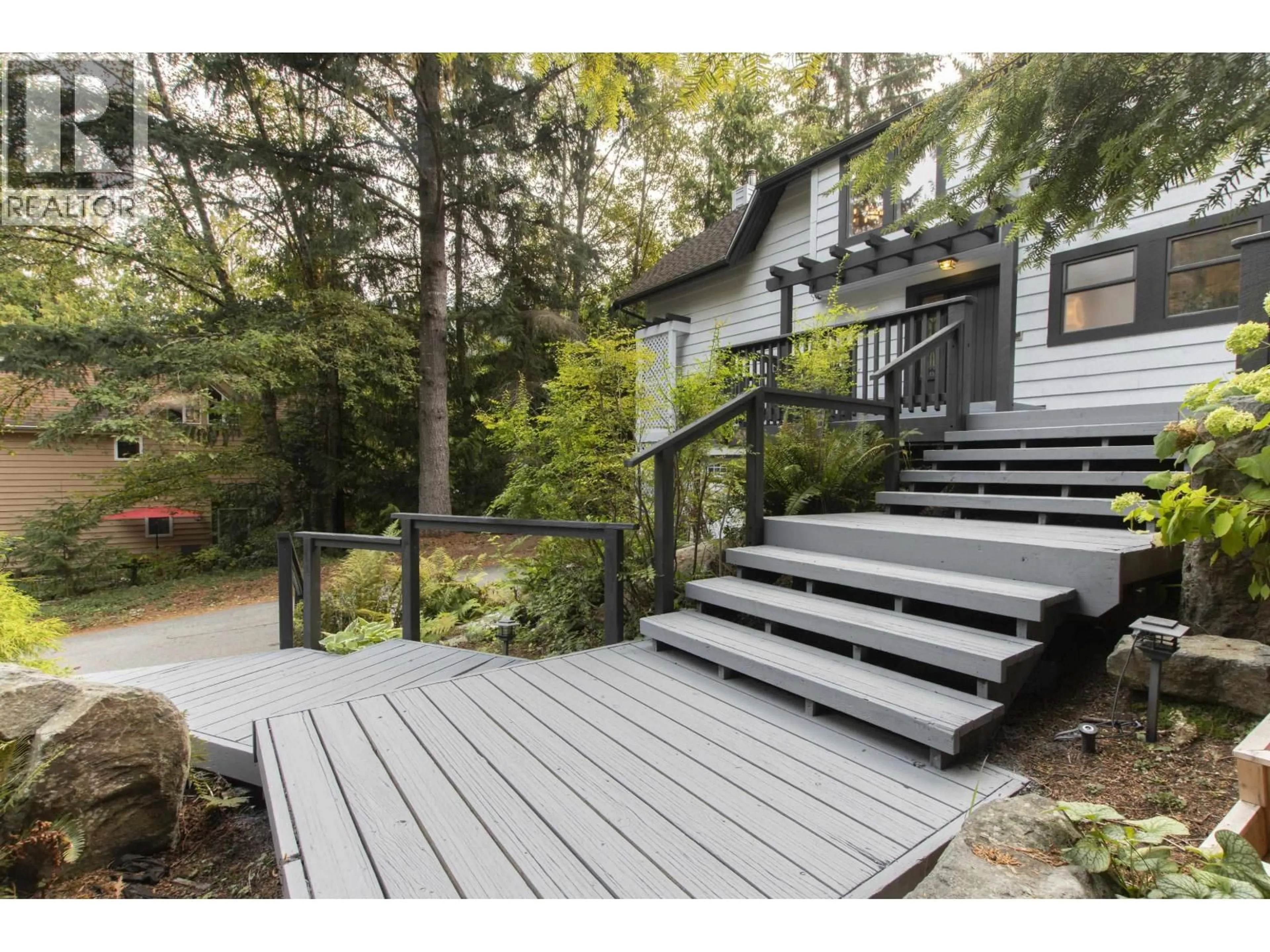 Home with vinyl exterior material, unknown for 40774 THUNDERBIRD RIDGE, Squamish British Columbia V0N1T0
