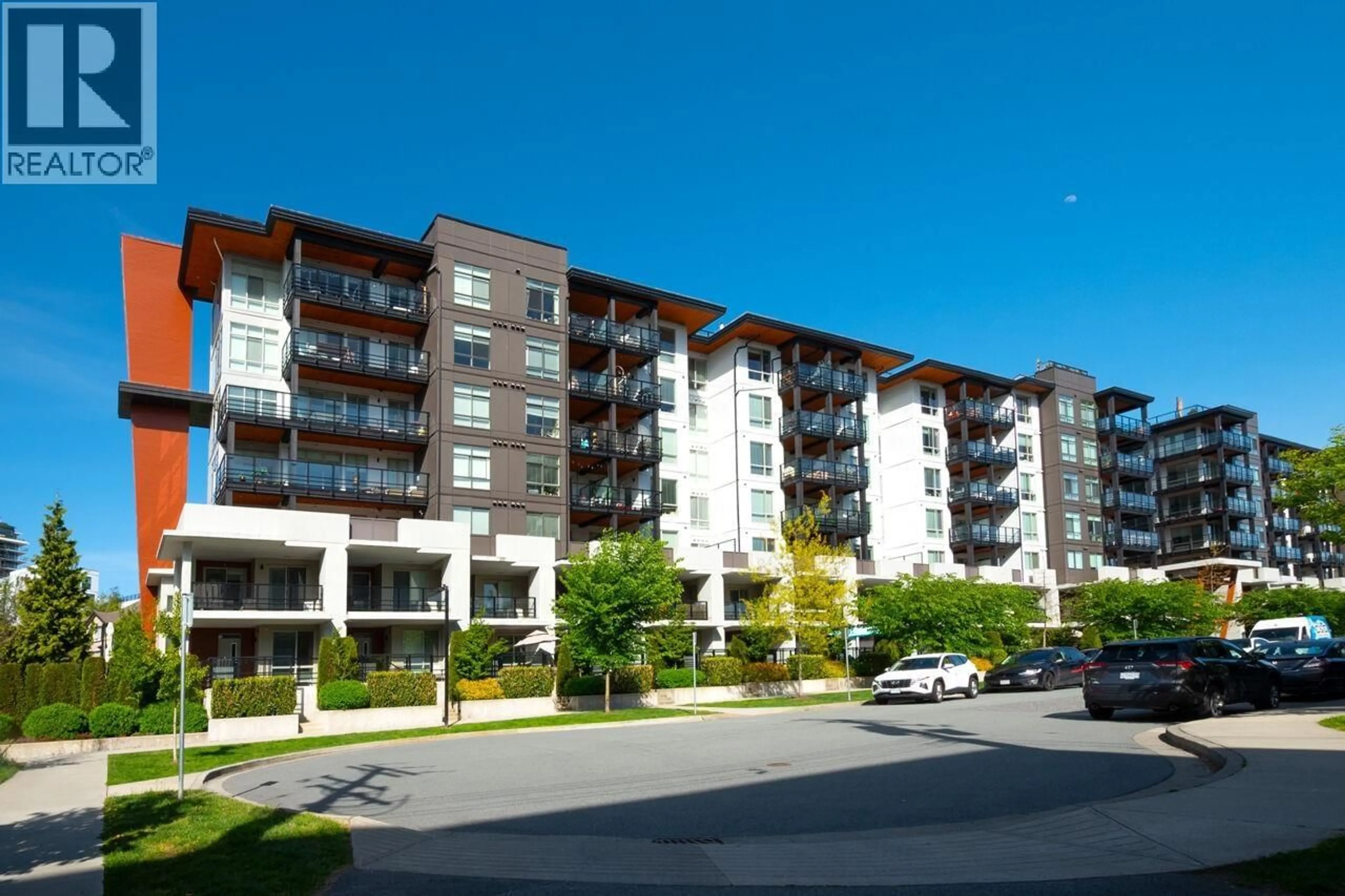 Patio, unknown for TH13 - 108 8TH STREET, North Vancouver British Columbia V7L0H1