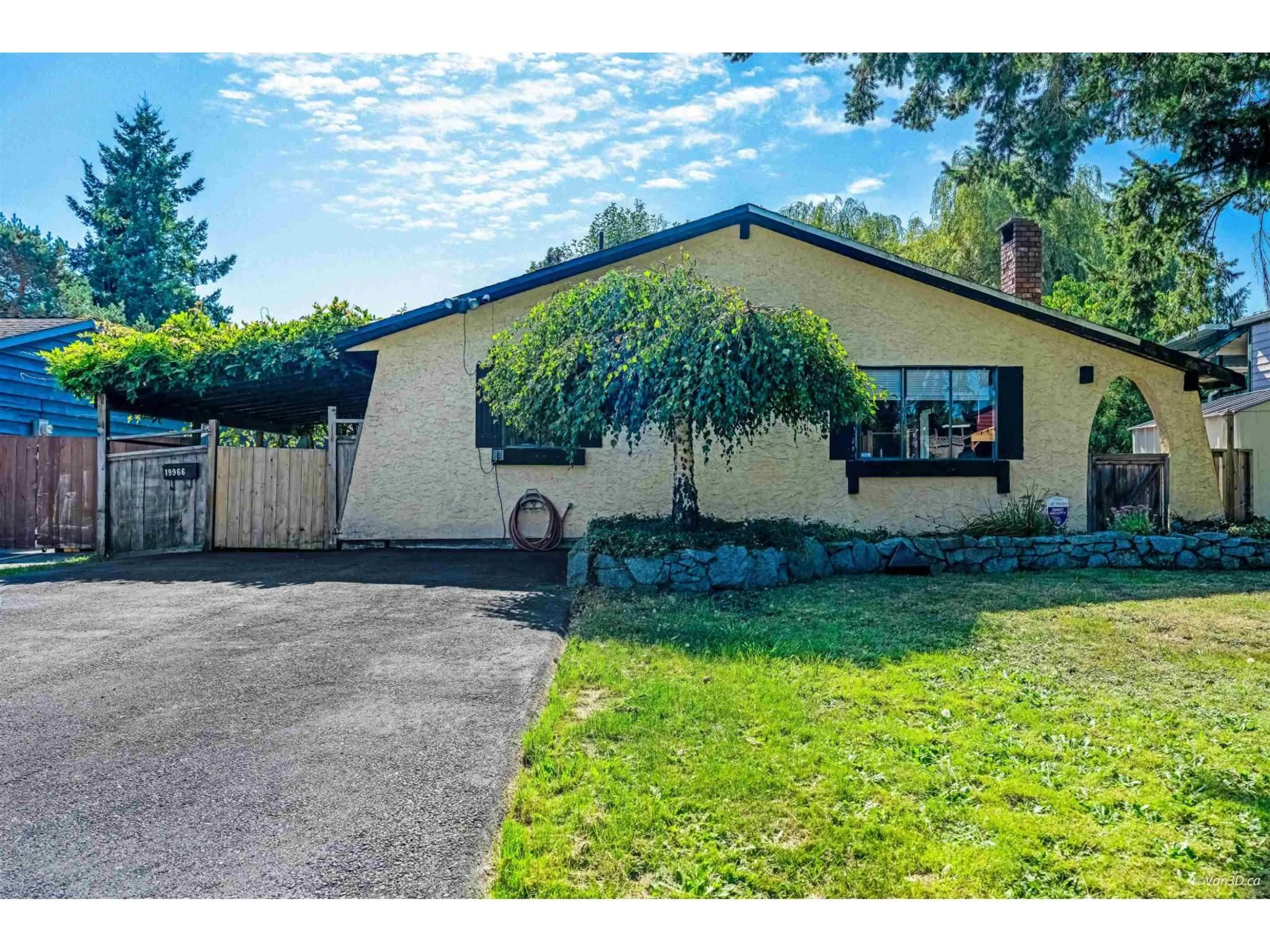 A pic from outside/outdoor area/front of a property/back of a property/a pic from drone, street for 19966 52, Langley British Columbia V3A6T1