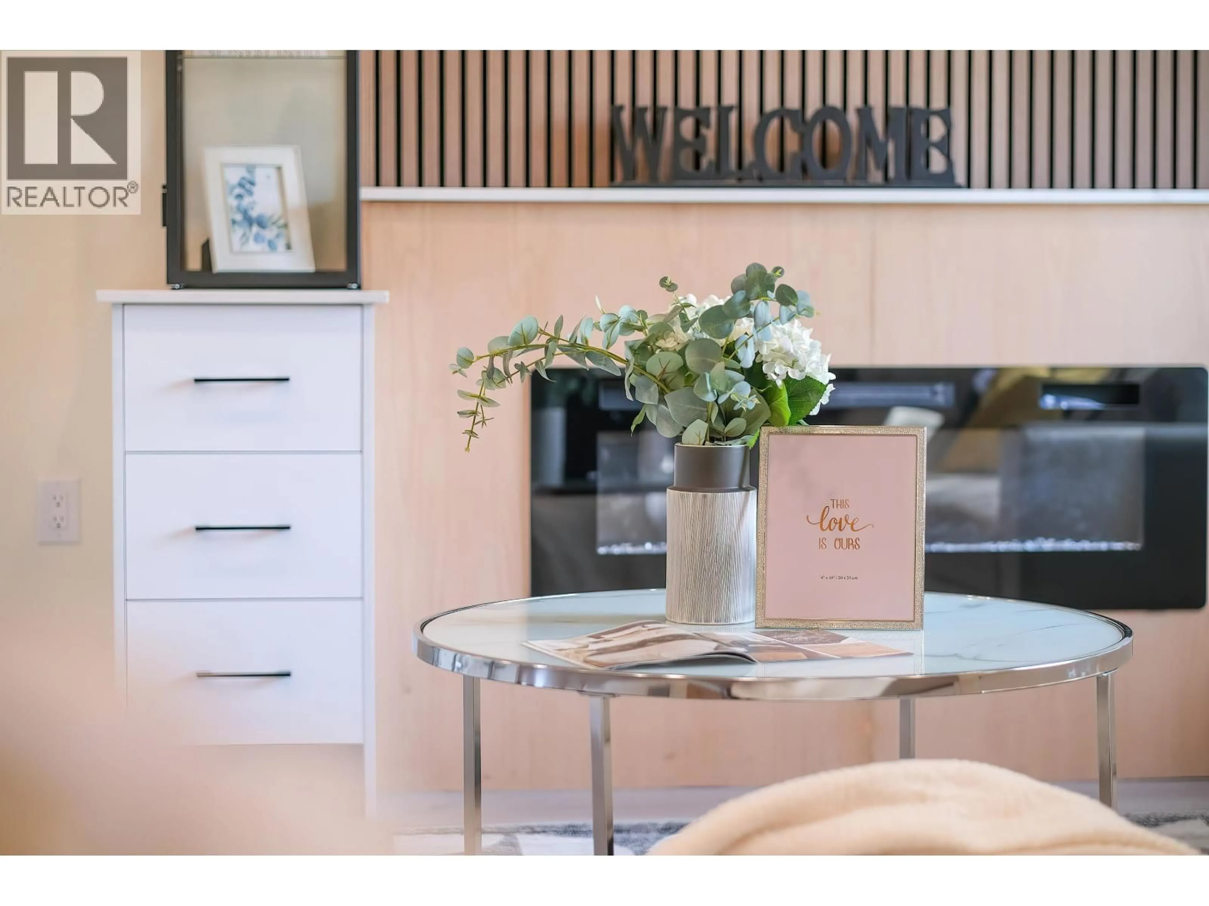 Contemporary kitchen, unknown for 7620 GILLEY AVENUE, Burnaby British Columbia V5J4X8