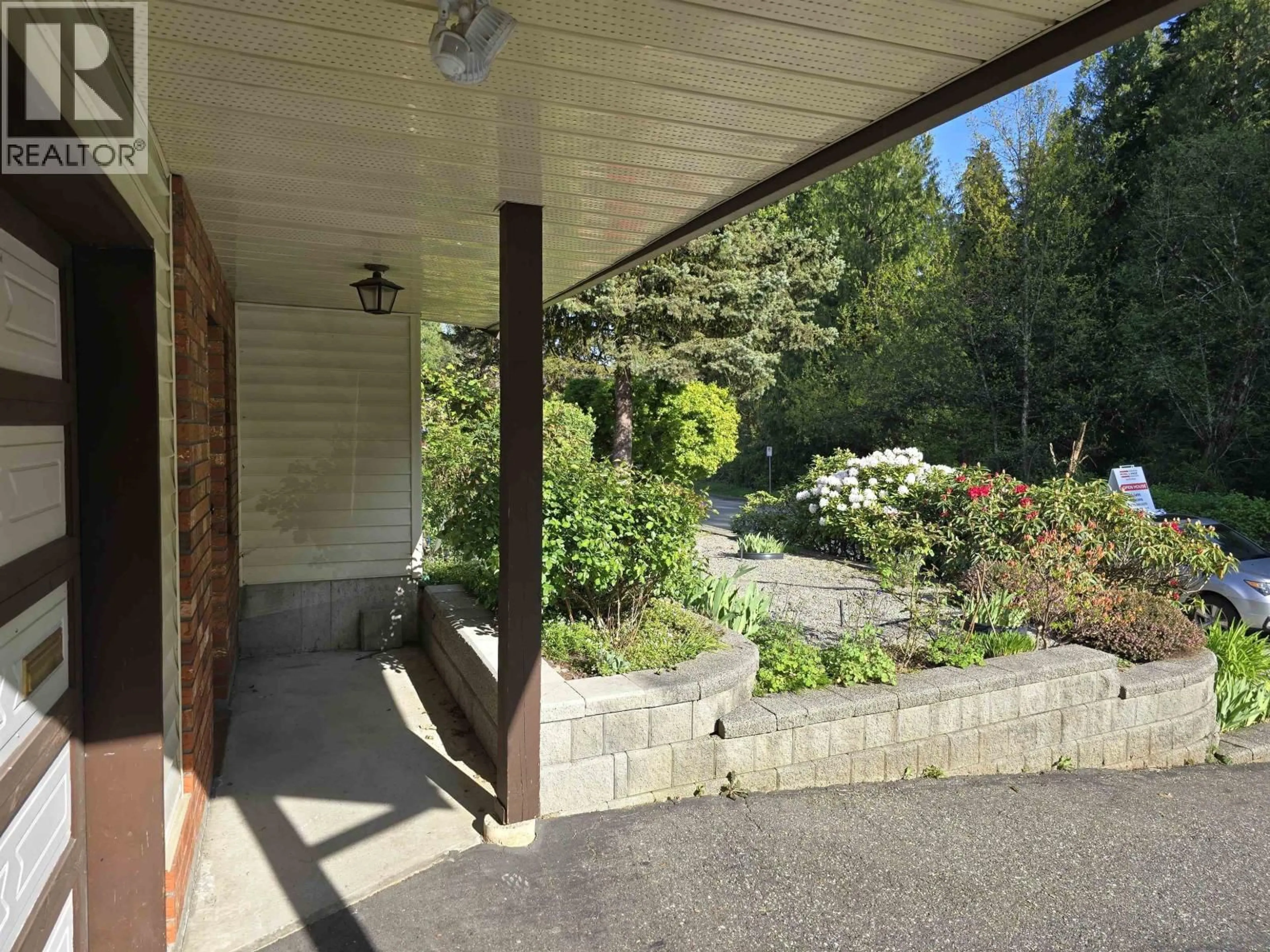 Patio, unknown for 1273 LYNWOOD AVENUE, Port Coquitlam British Columbia V3B6H1