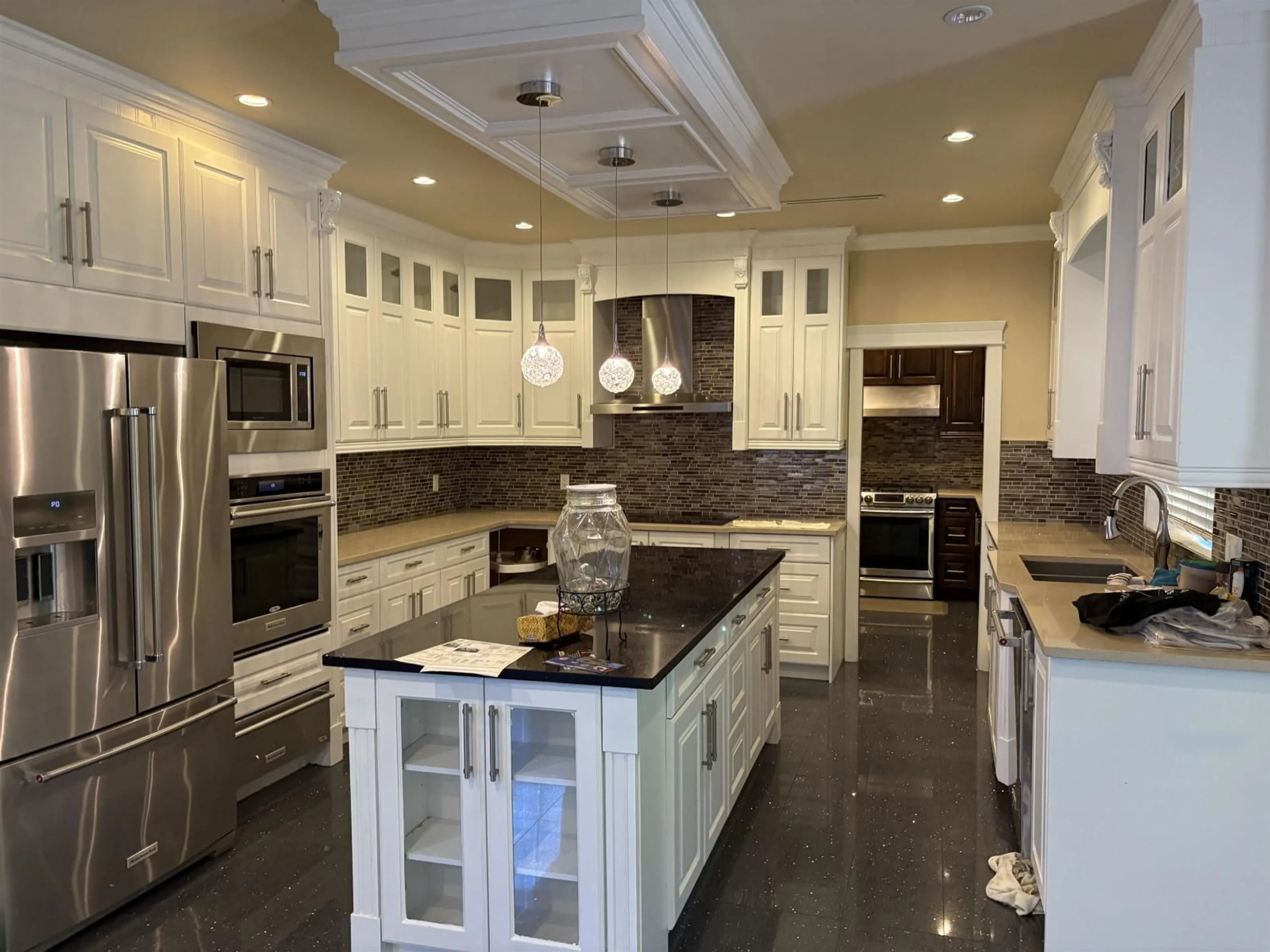 Contemporary kitchen, ceramic/tile floor for 8473 171, Surrey British Columbia V4N0B1