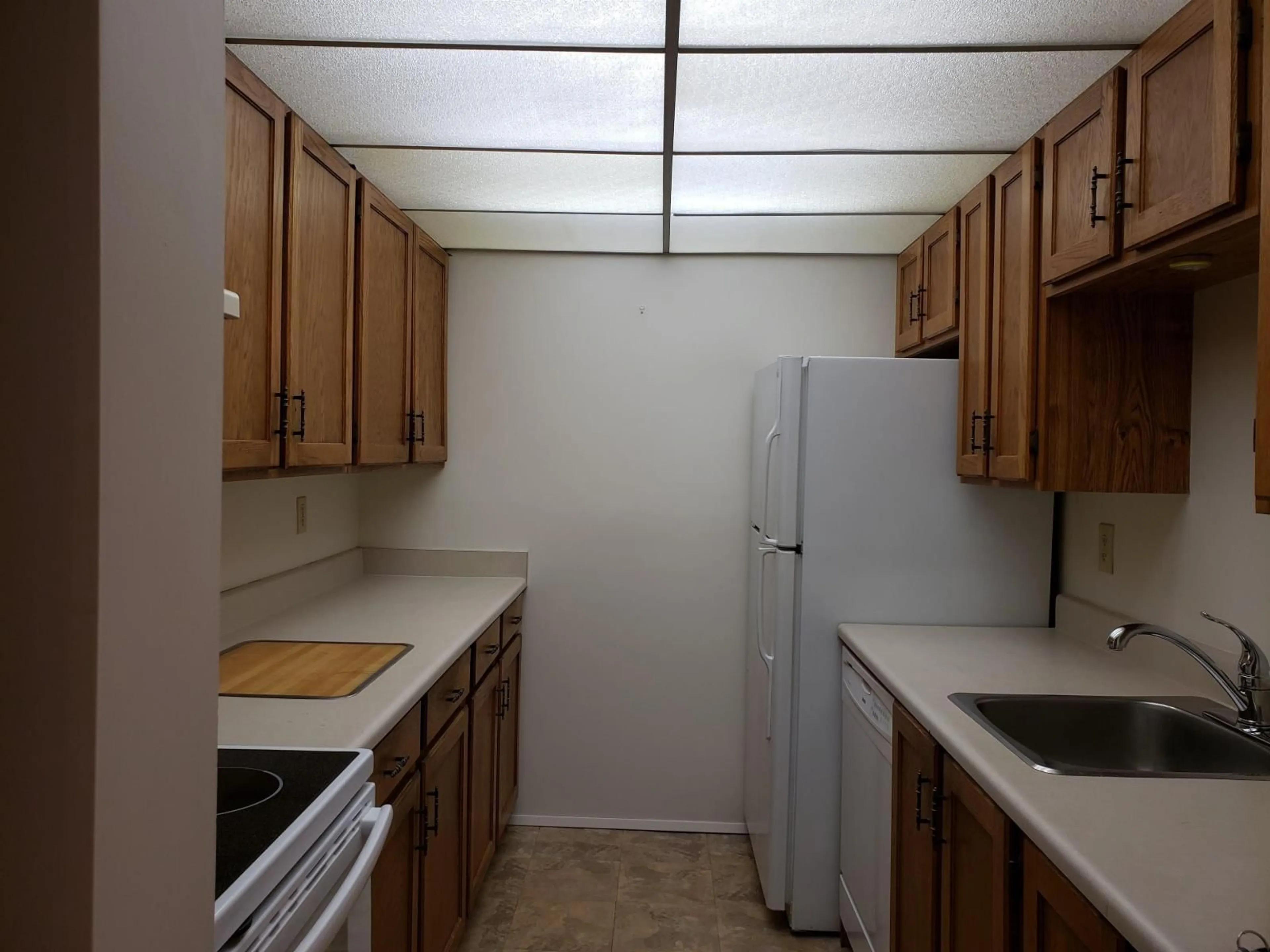 Standard kitchen, unknown for 2203 - 13819 100, Surrey British Columbia V3T5L1
