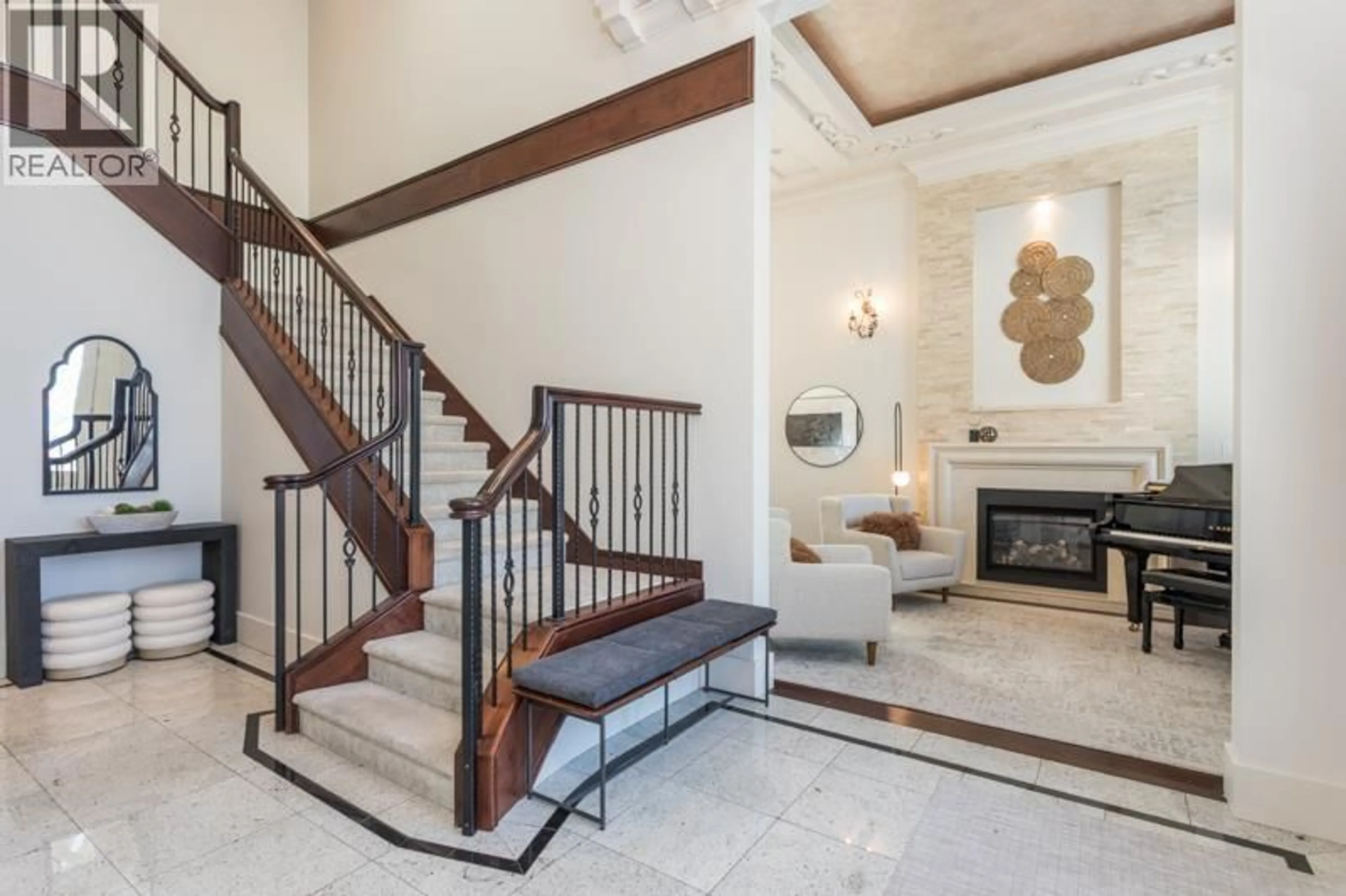 Indoor foyer for 7260 MONTANA ROAD, Richmond British Columbia V7C4K3