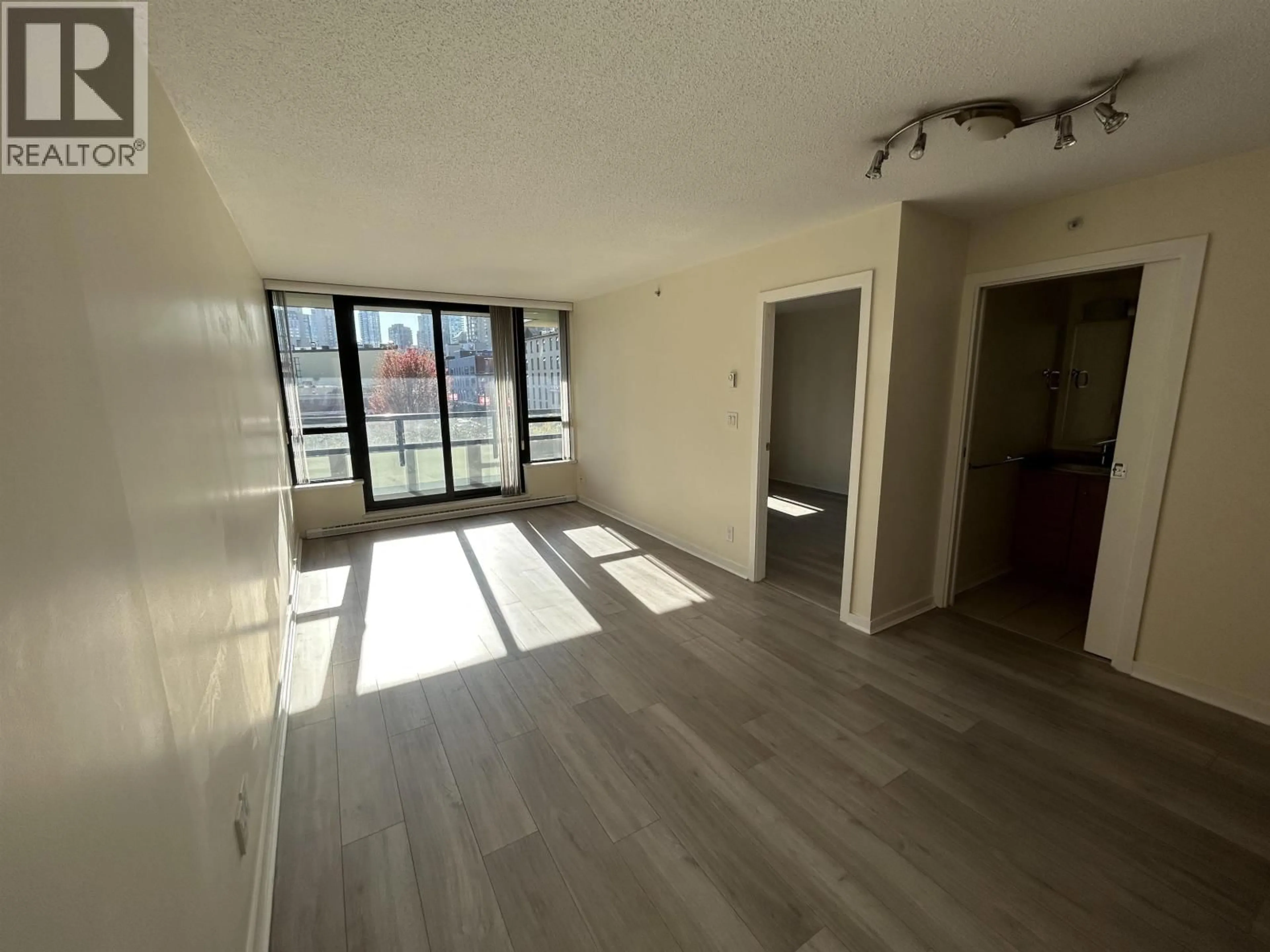 A pic of a room for 410 - 977 MAINLAND STREET, Vancouver British Columbia V6B1T2