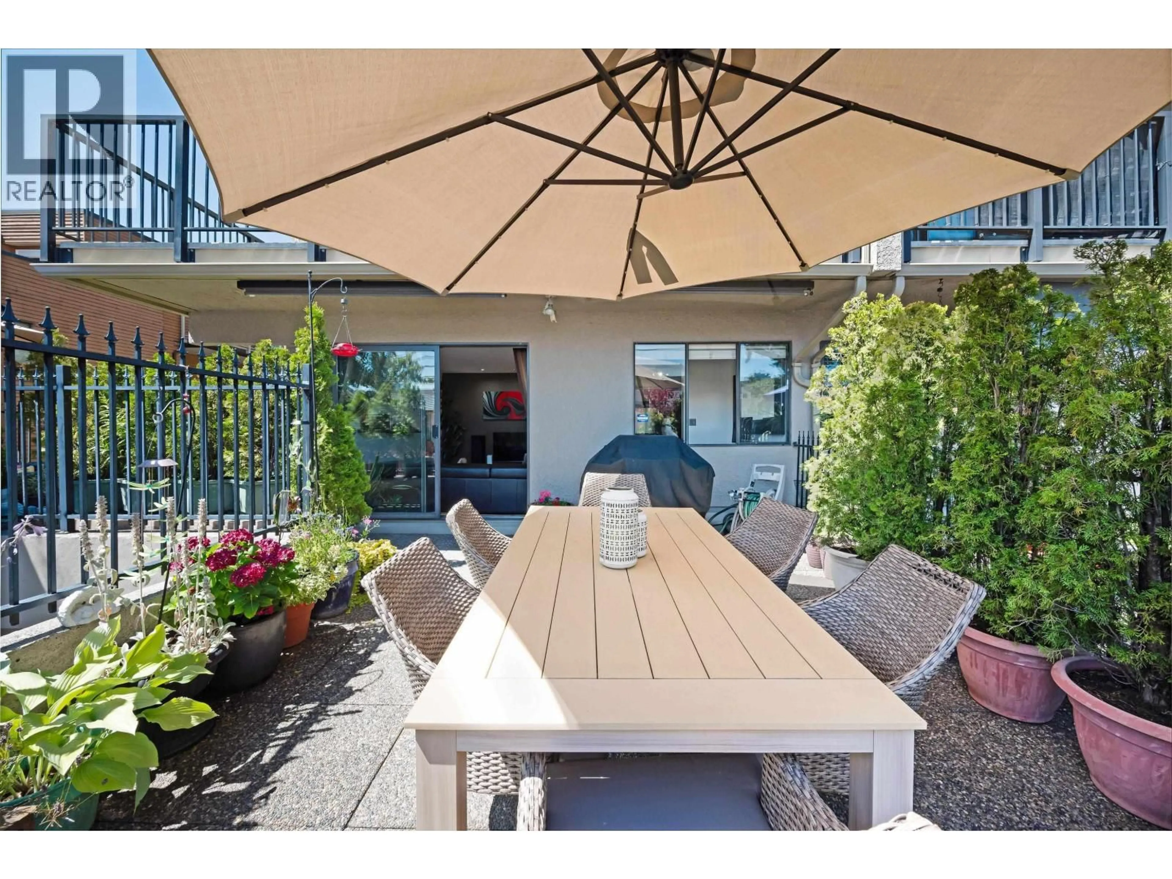 Patio, street for 102 - 803 QUEENS AVENUE, New Westminster British Columbia V3M1L8