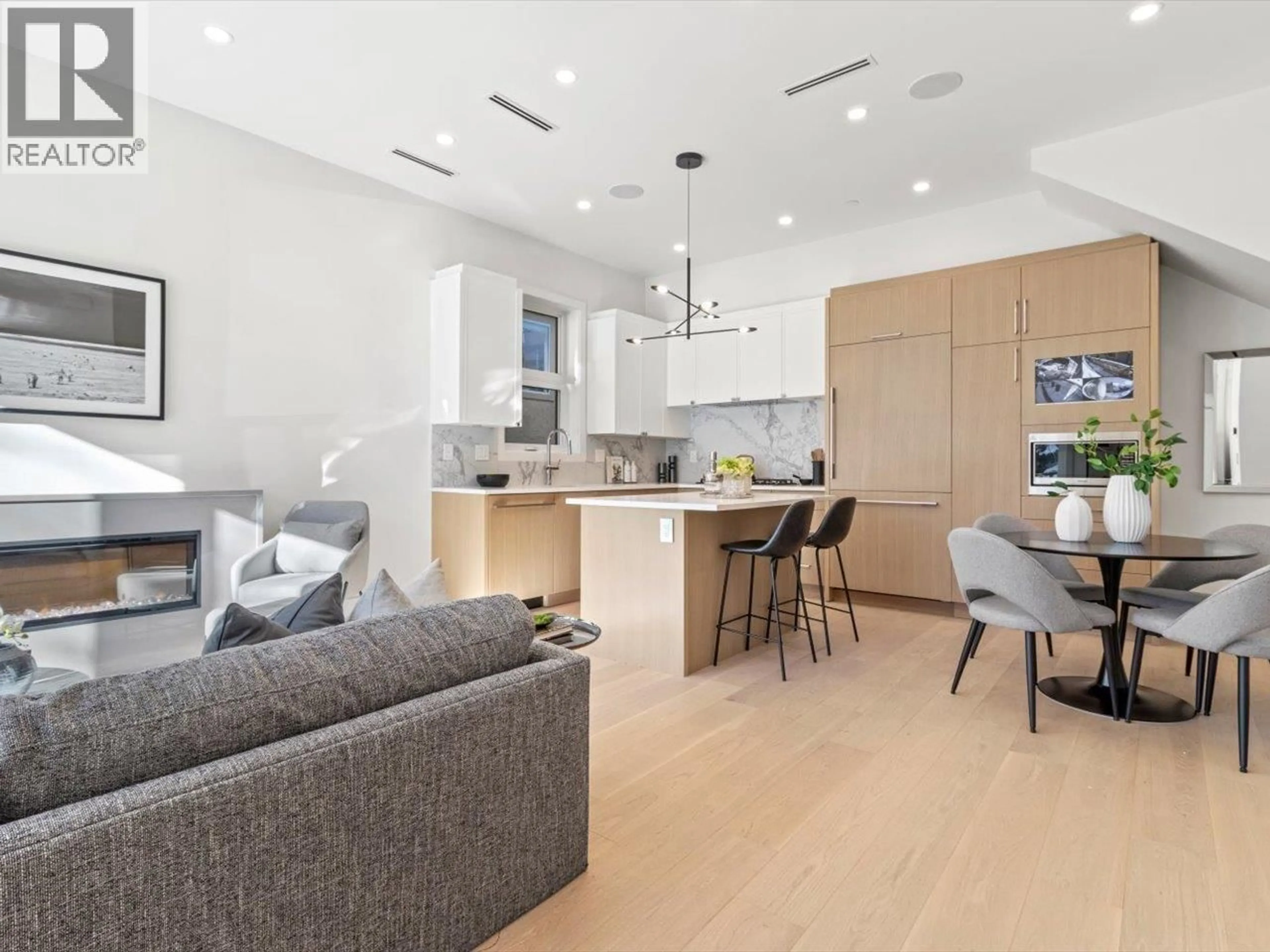 Open concept kitchen, unknown for 4687 15TH AVENUE, Vancouver British Columbia V6R3B5