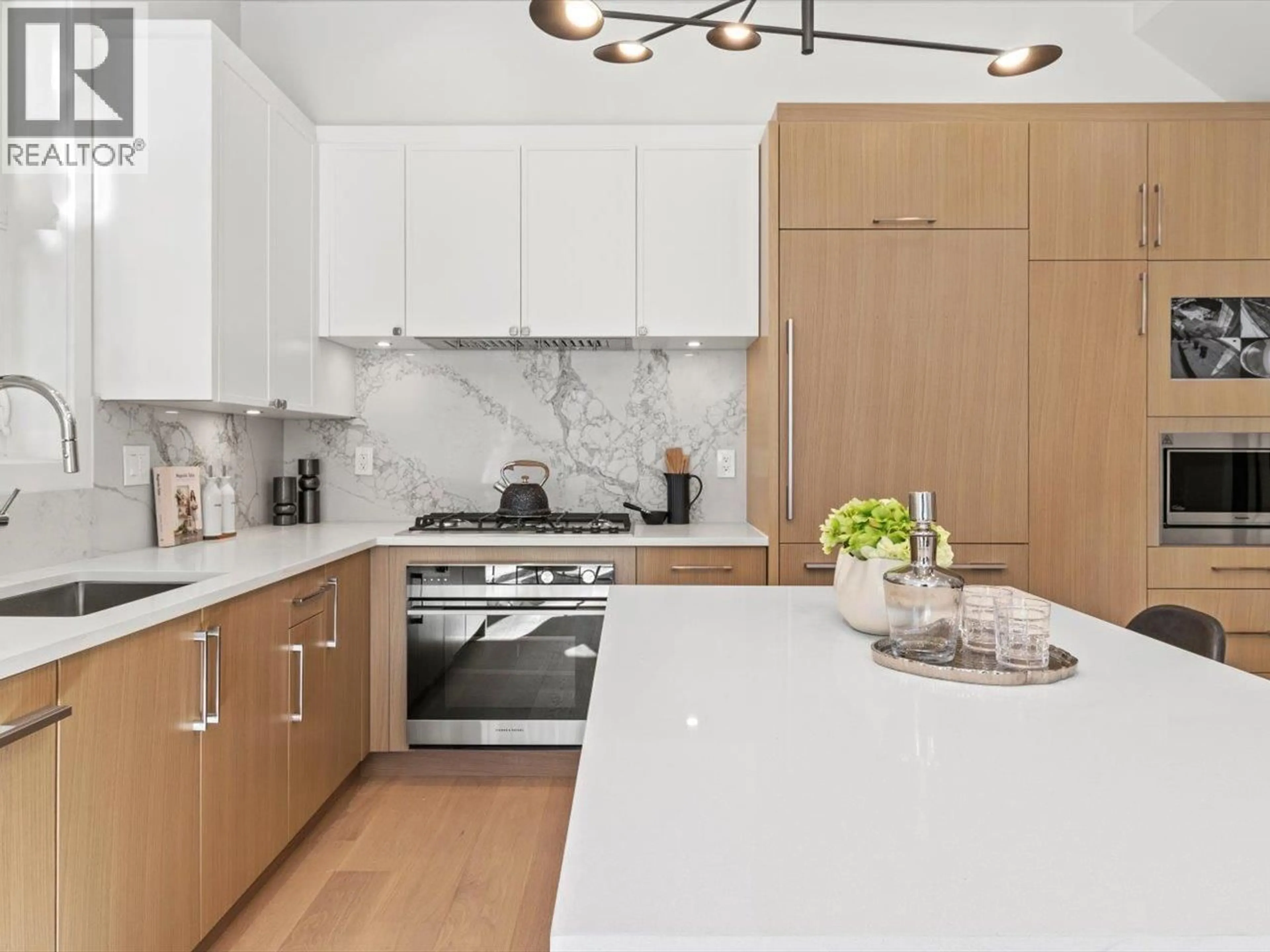 Contemporary kitchen, unknown for 4687 15TH AVENUE, Vancouver British Columbia V6R3B5