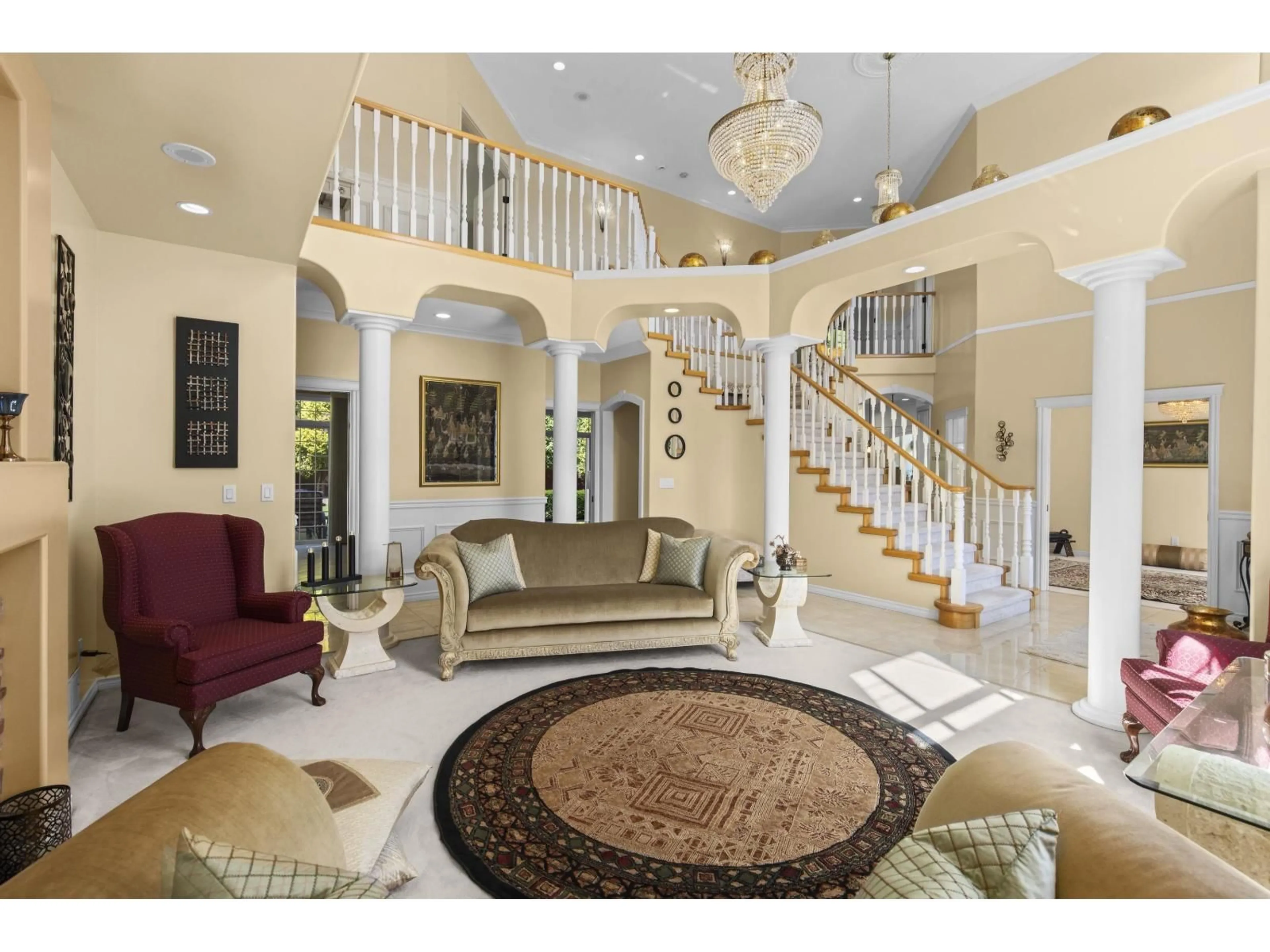 Indoor foyer for 14437 80, Surrey British Columbia V3S8C2