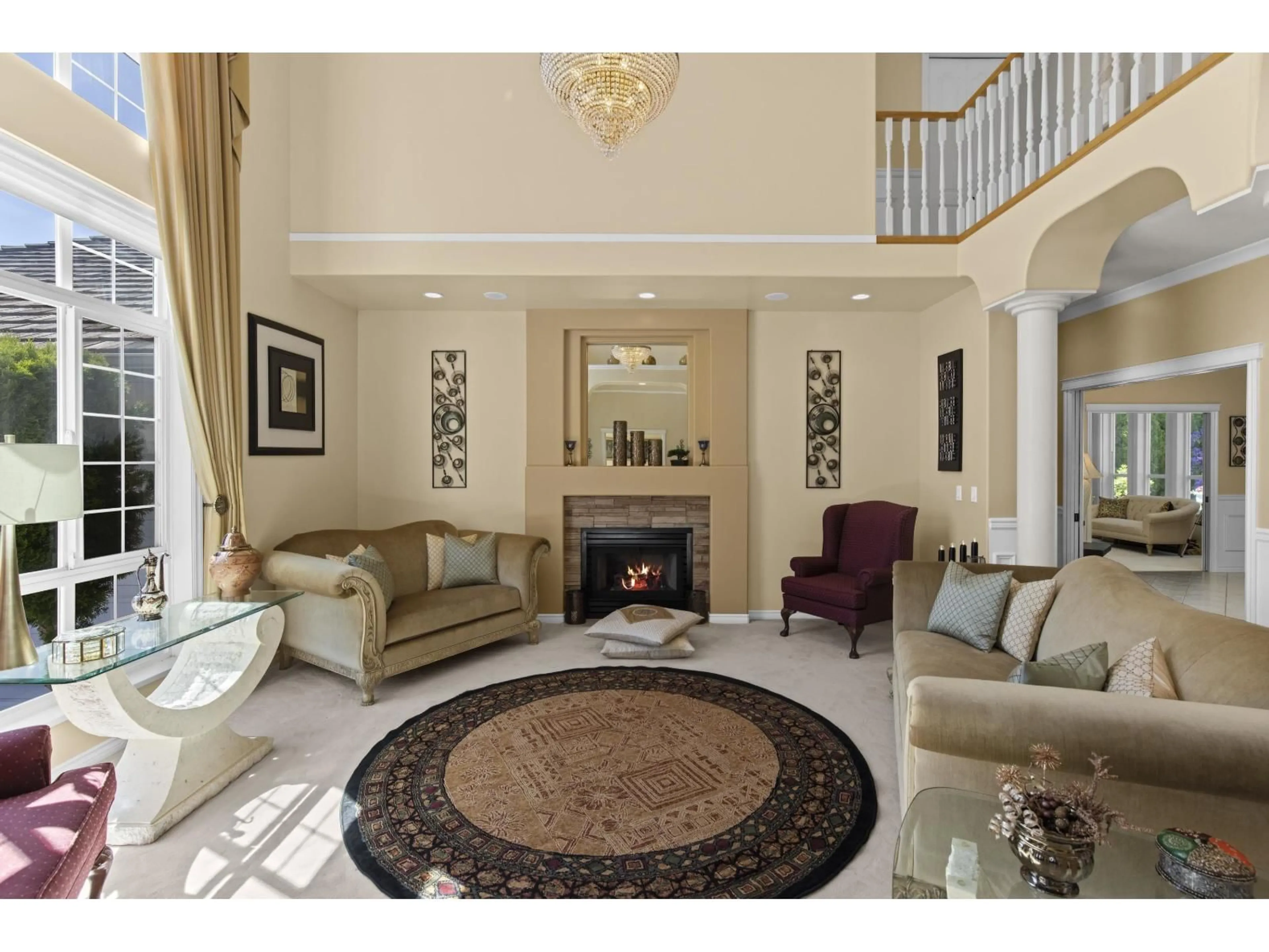 Indoor foyer for 14437 80, Surrey British Columbia V3S8C2