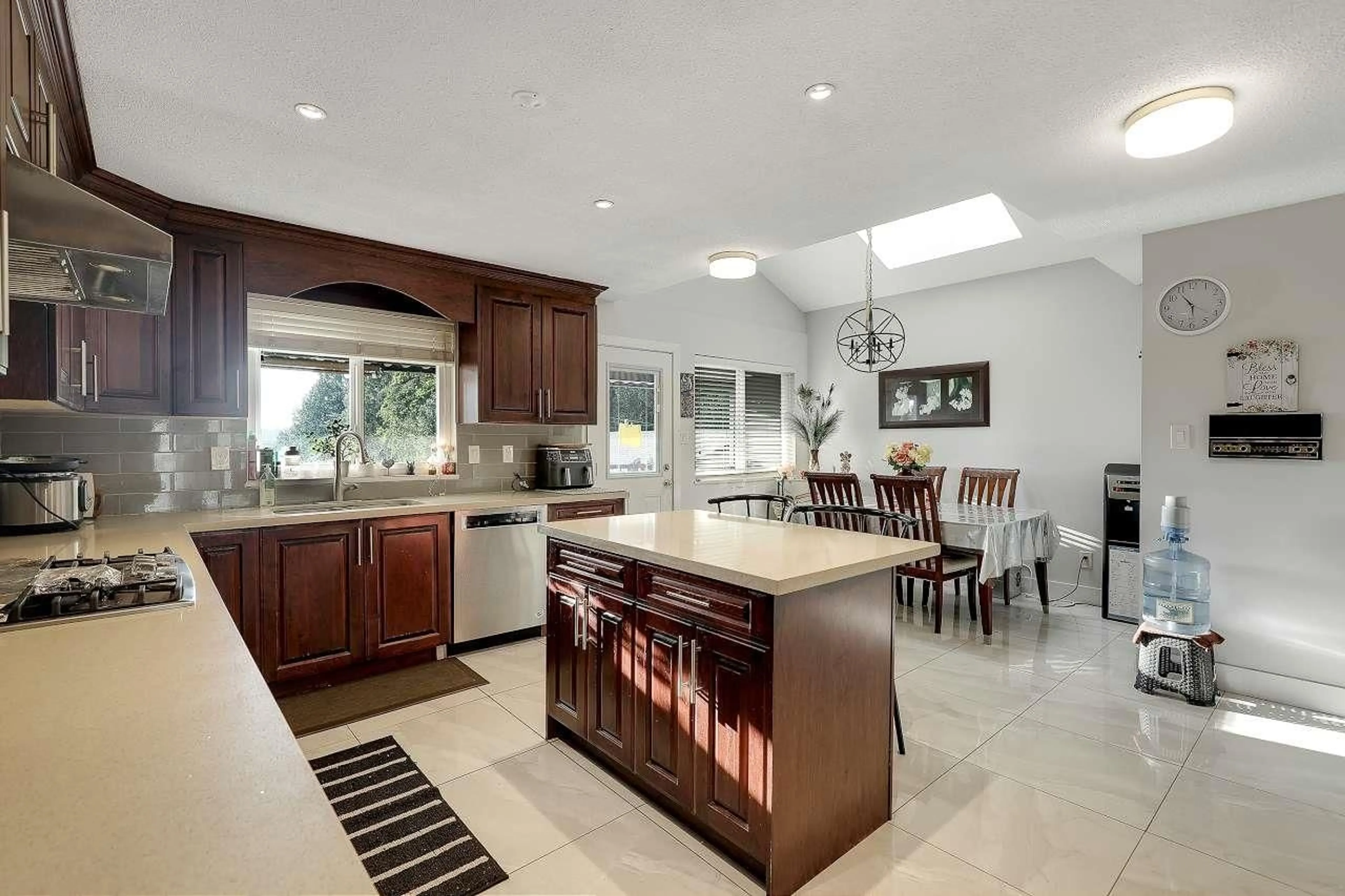 Open concept kitchen, ceramic/tile floor for 8825 185, Surrey British Columbia V4N3T2