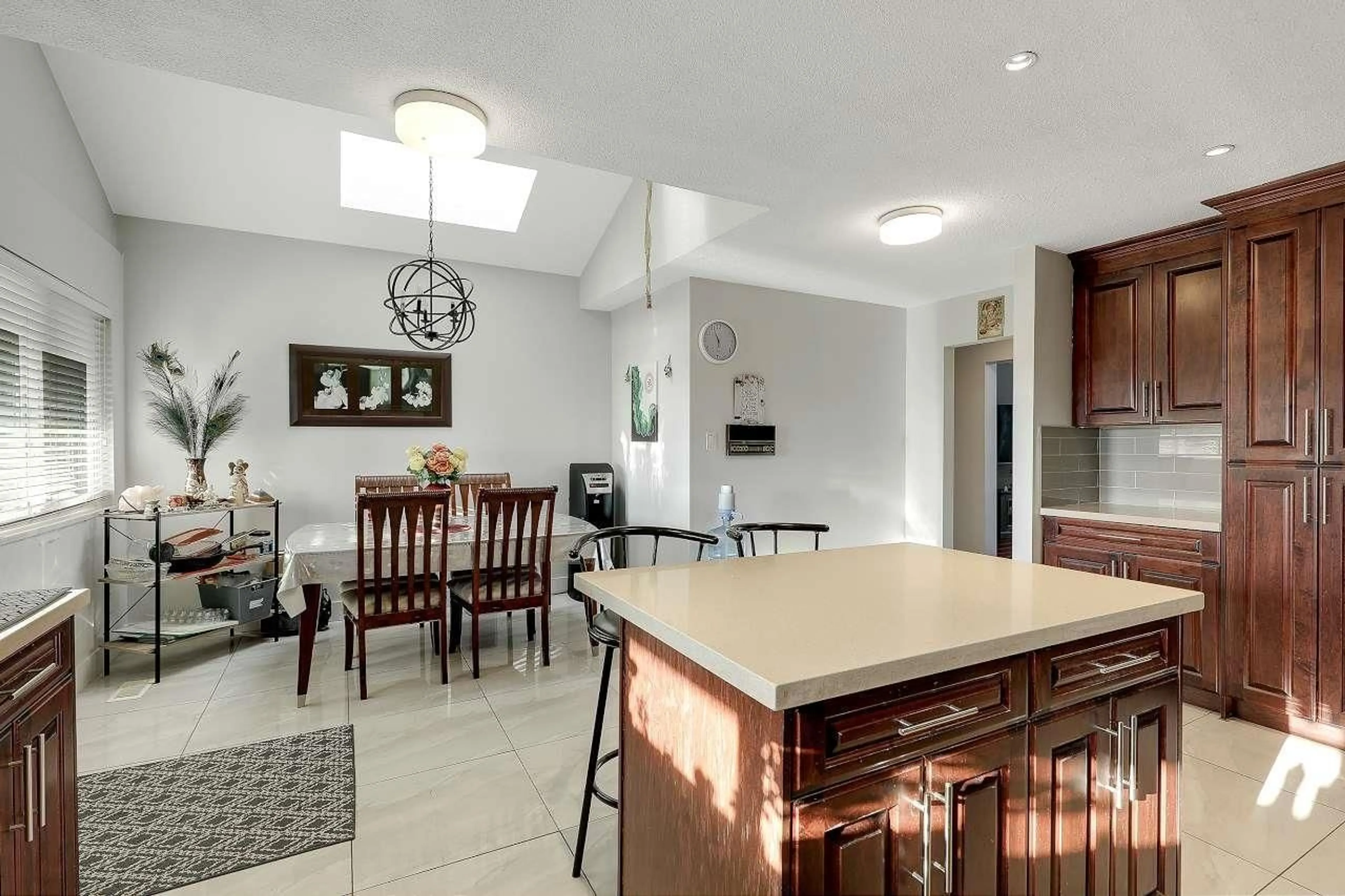 Open concept kitchen, ceramic/tile floor for 8825 185, Surrey British Columbia V4N3T2
