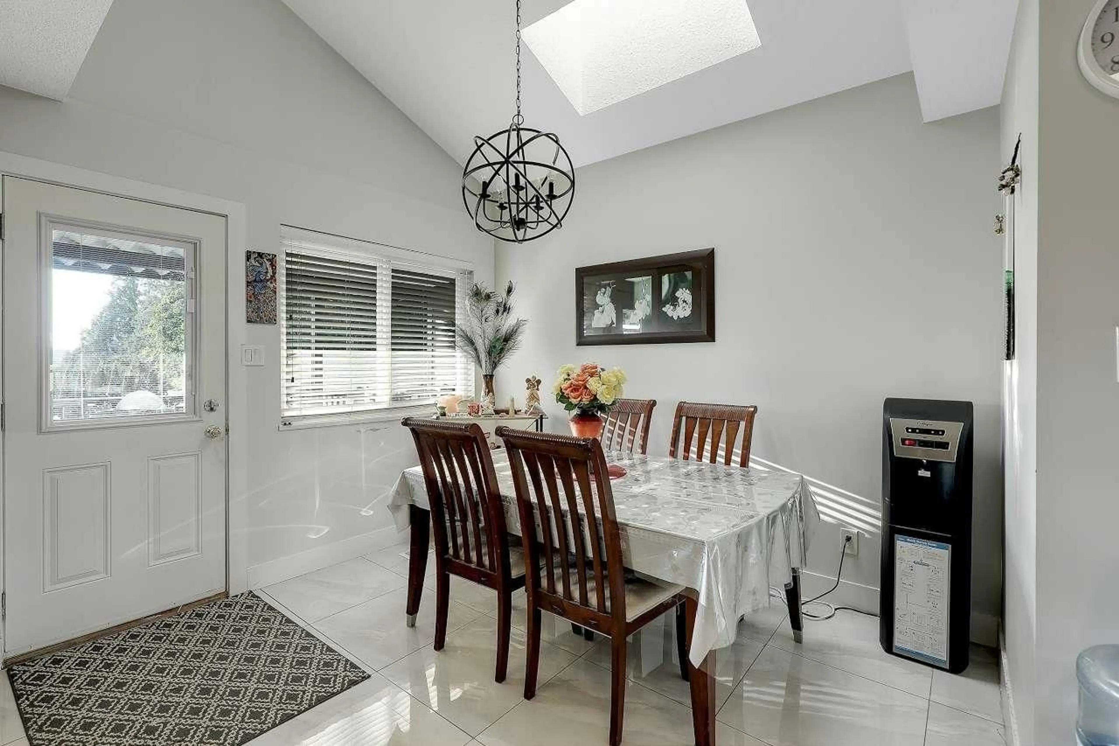 Dining room, ceramic/tile floor for 8825 185, Surrey British Columbia V4N3T2