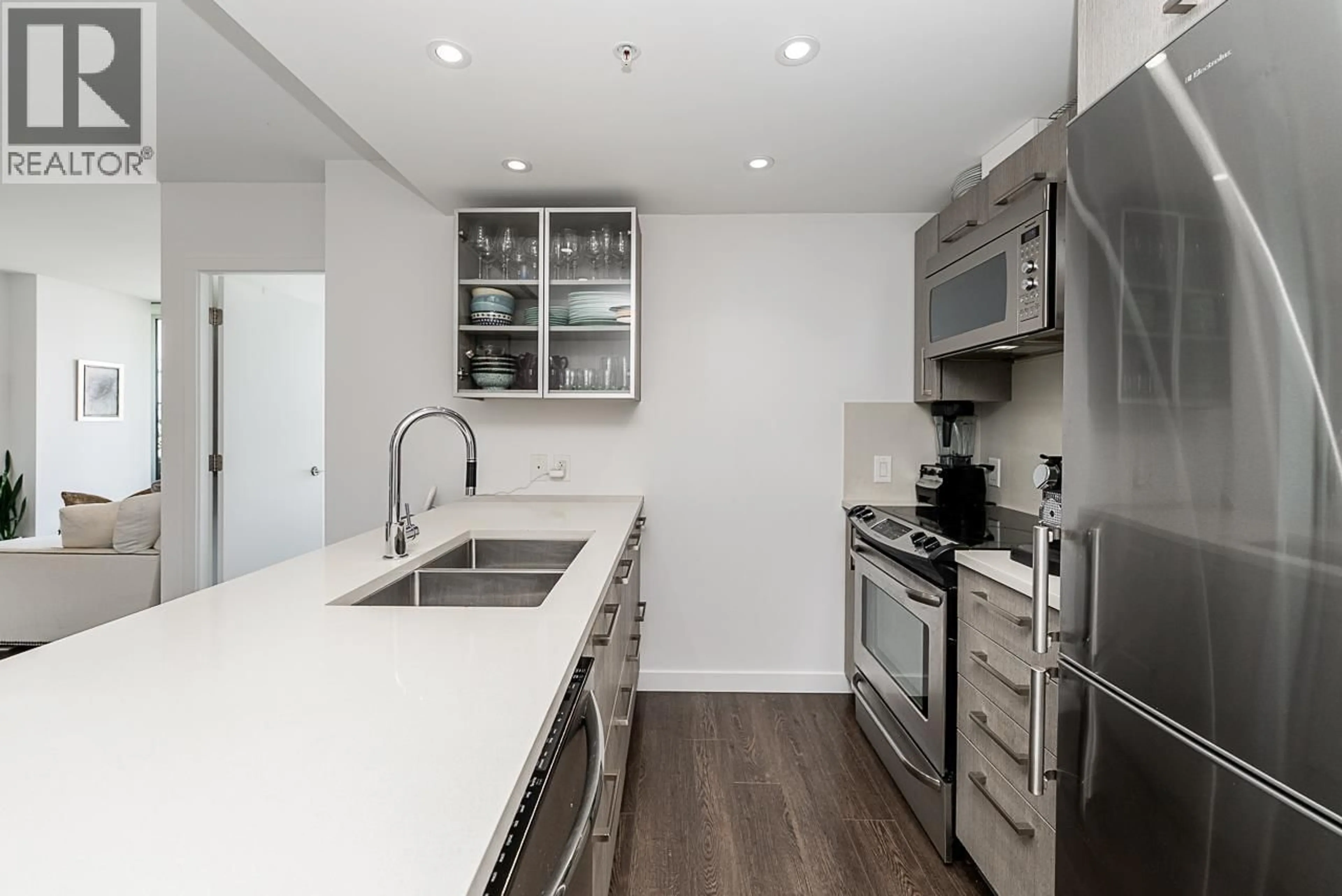 Unknown for 801 - 983 HASTINGS STREET, Vancouver British Columbia V6A0G9