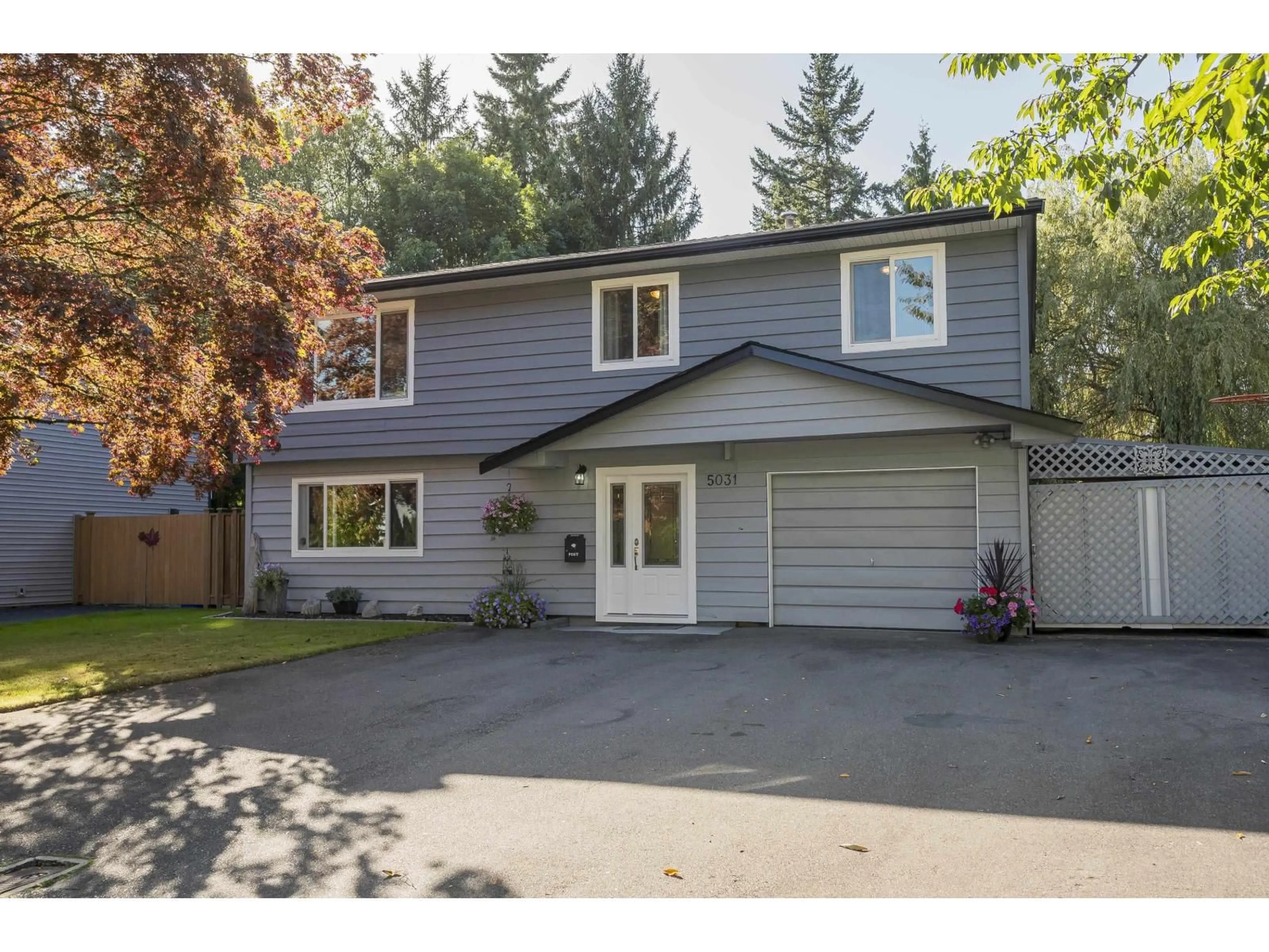 Home with vinyl exterior material, street for 5031 205, Langley British Columbia V3A5P8