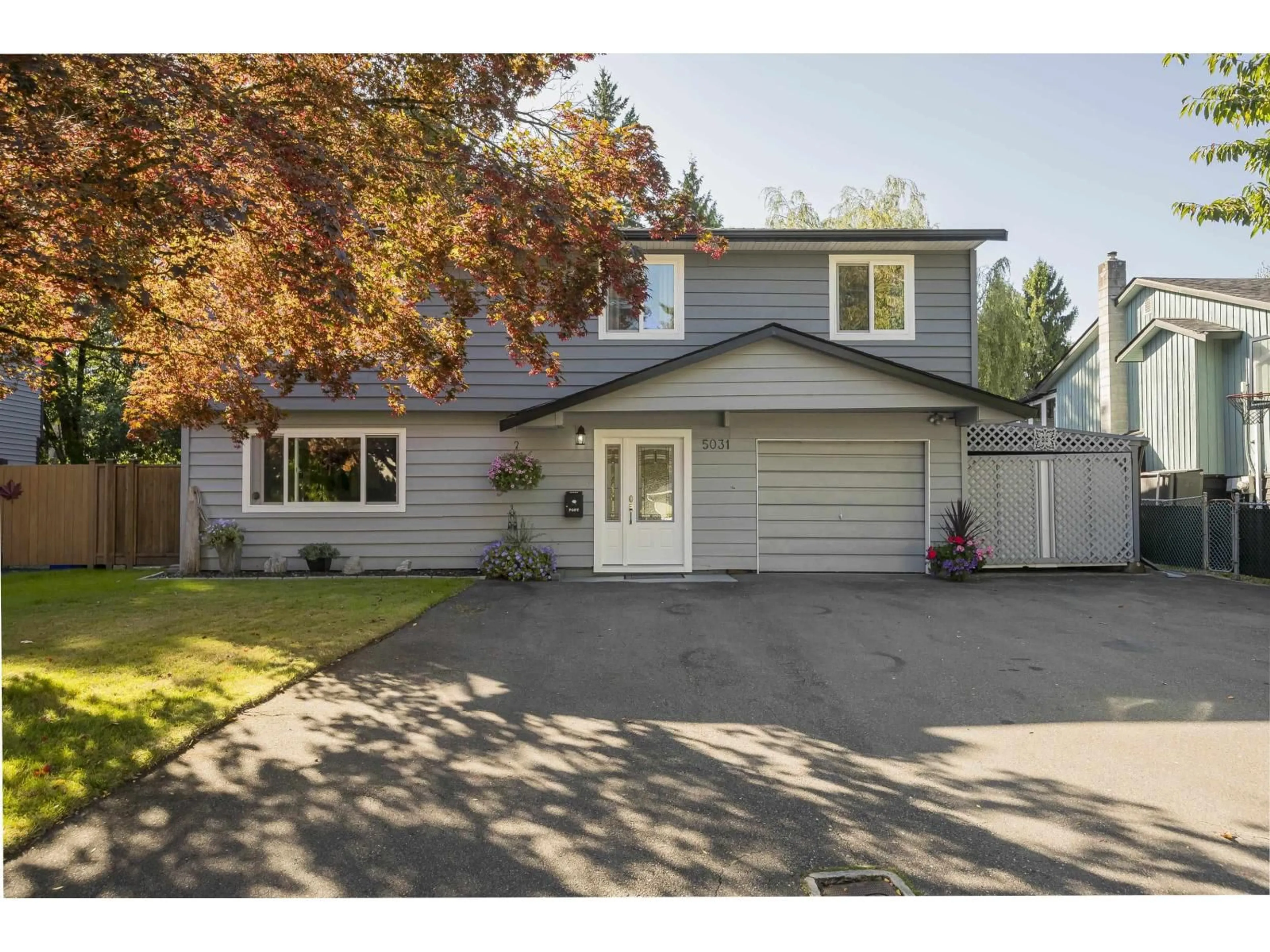 Home with vinyl exterior material, street for 5031 205, Langley British Columbia V3A5P8