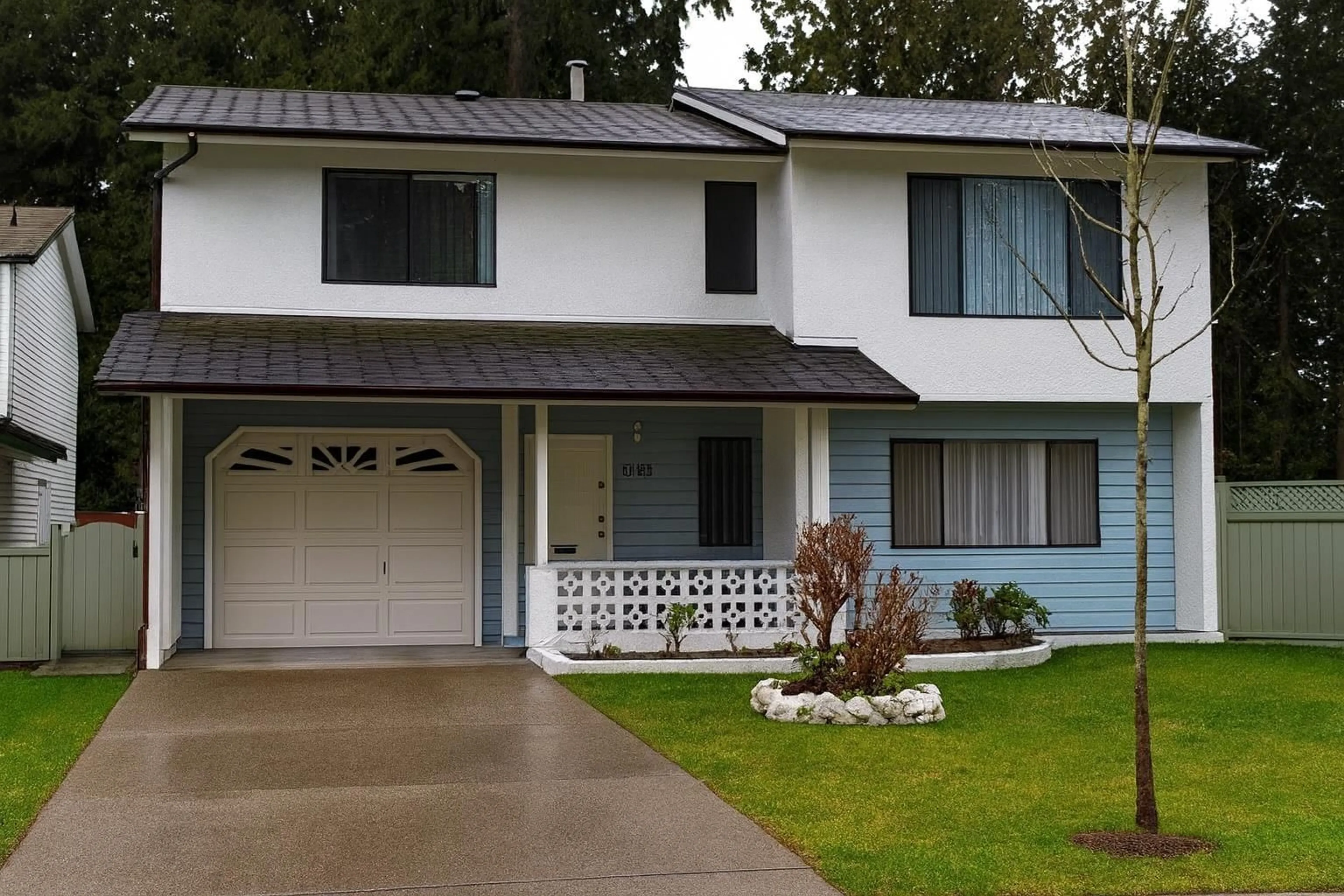 Home with vinyl exterior material, street for 6738 128B, Surrey British Columbia V3W7C4