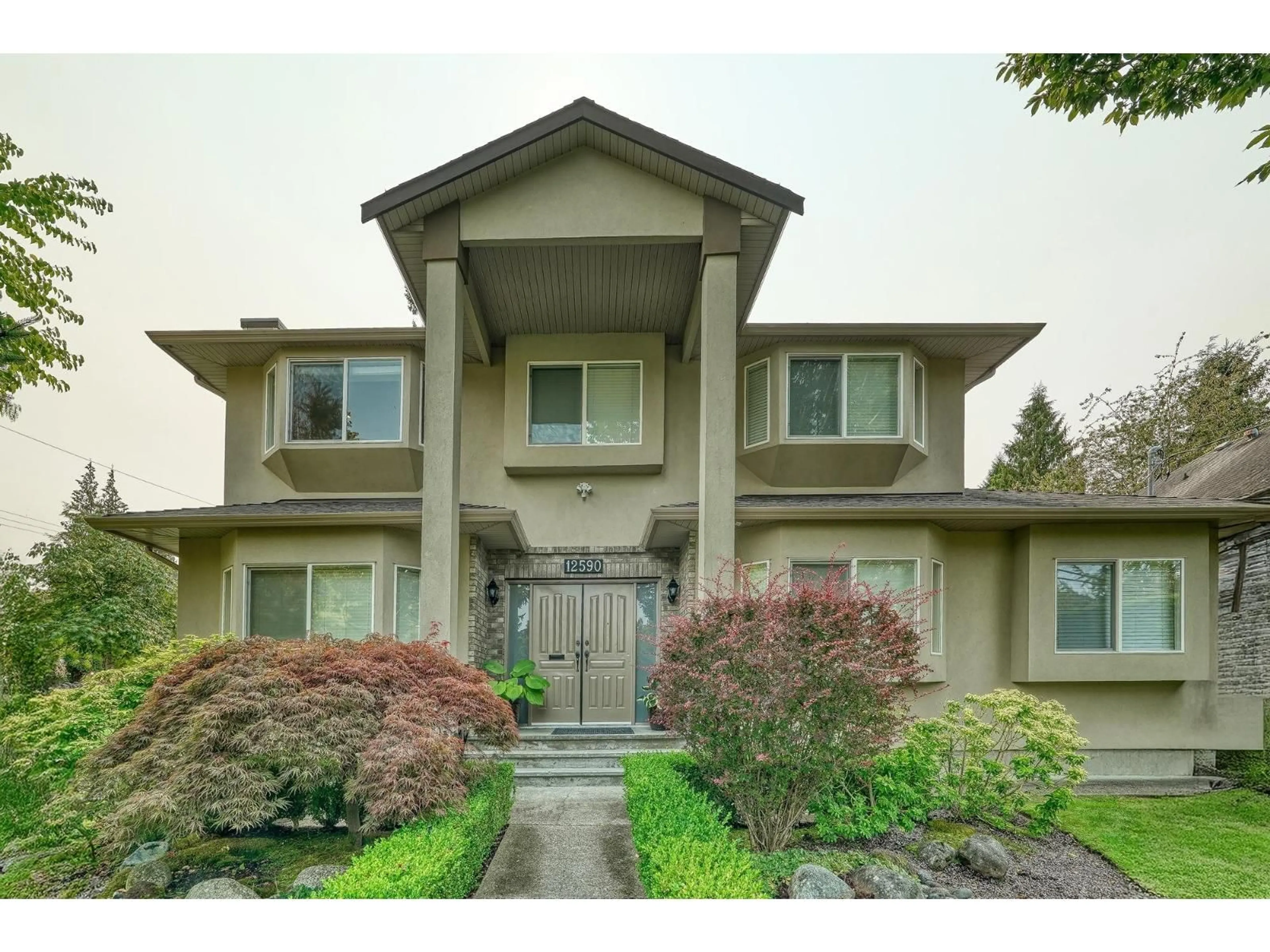 Unknown for 12590 27, Surrey British Columbia V4A2M7