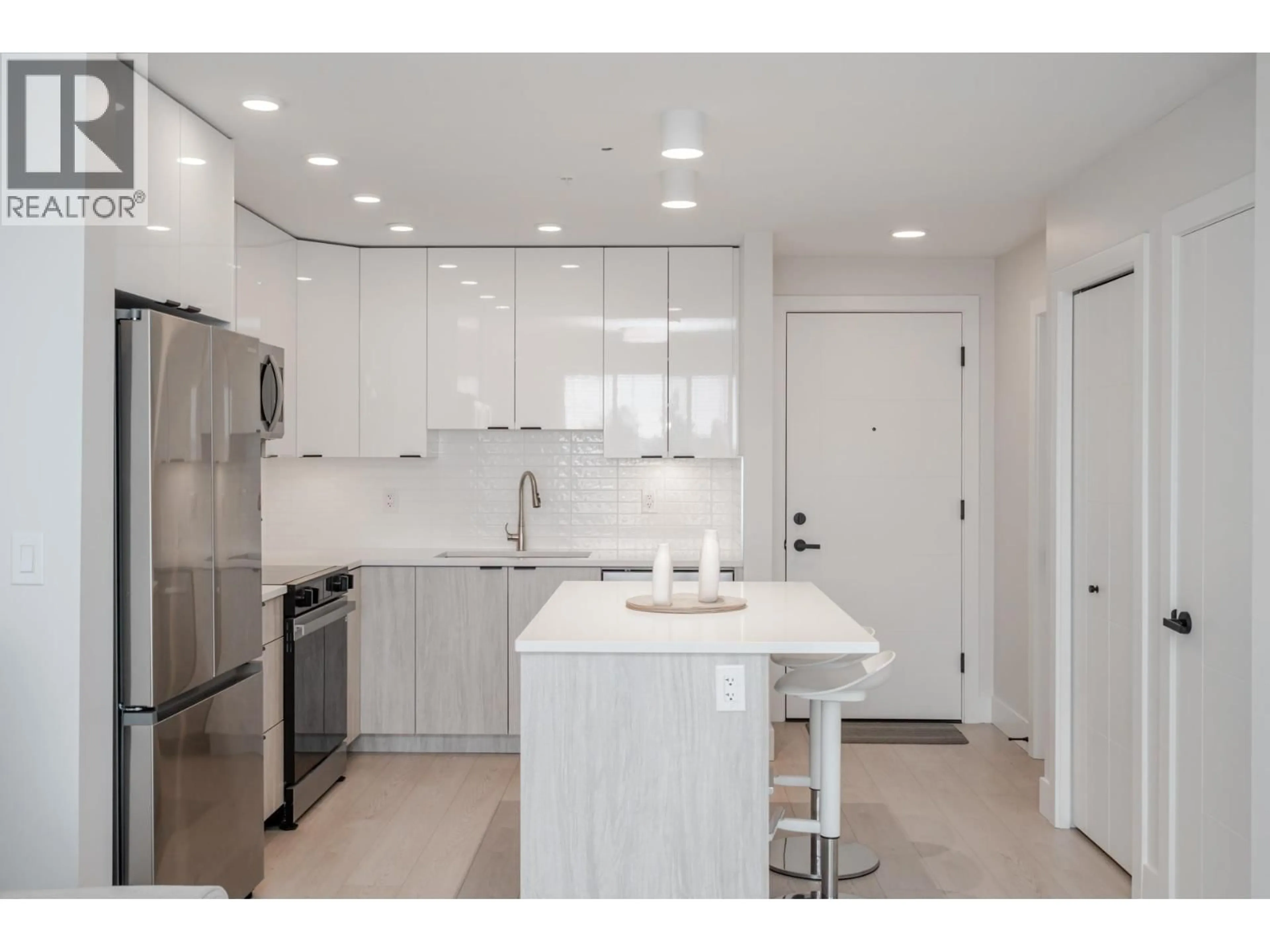 Open concept kitchen, unknown for 306 - 11655 FRASER STREET, Maple Ridge British Columbia V2X6W9