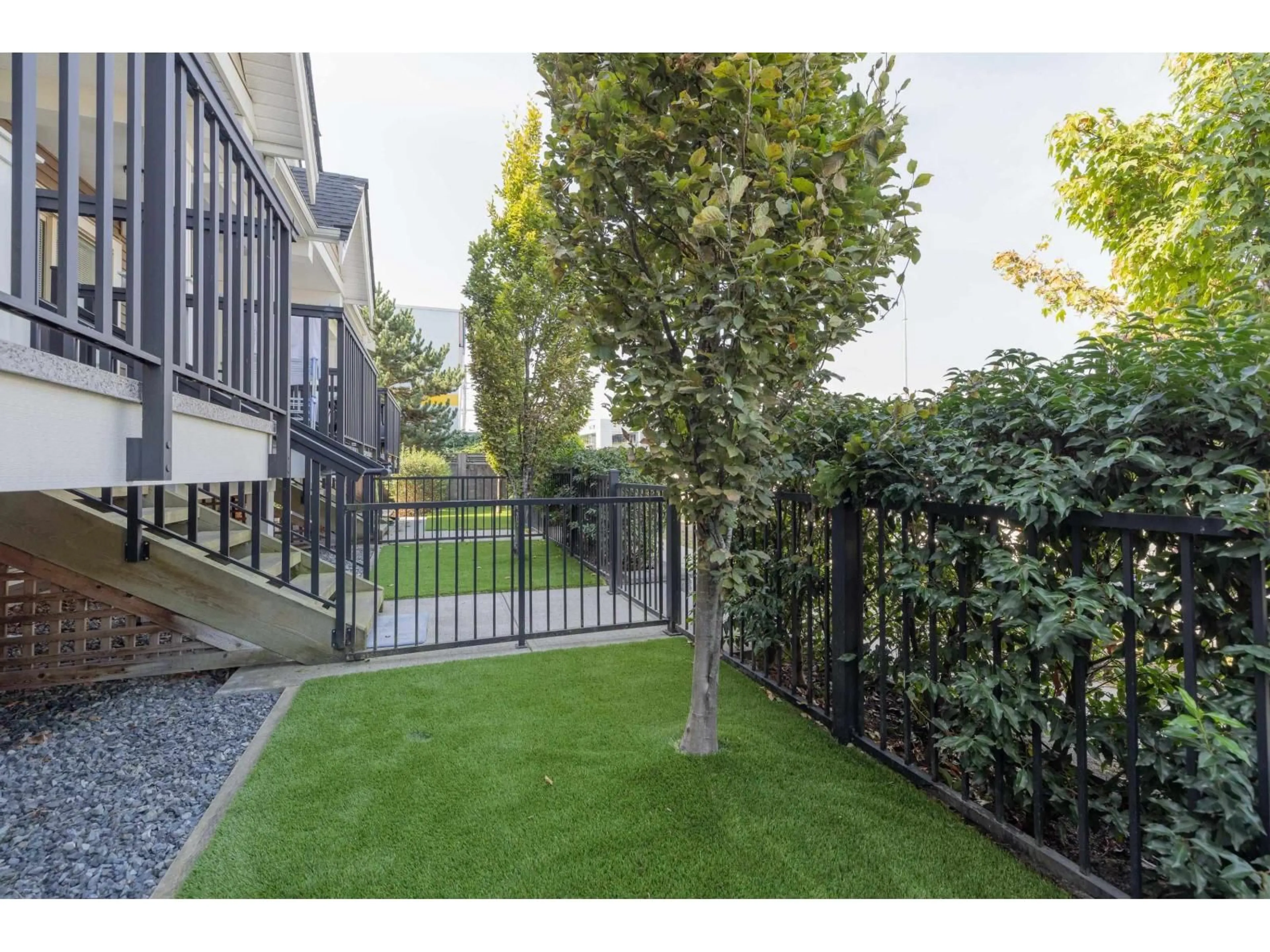 A pic from outside/outdoor area/front of a property/back of a property/a pic from drone, street for 18 - 2799 ALLWOOD, Abbotsford British Columbia V2T0J2