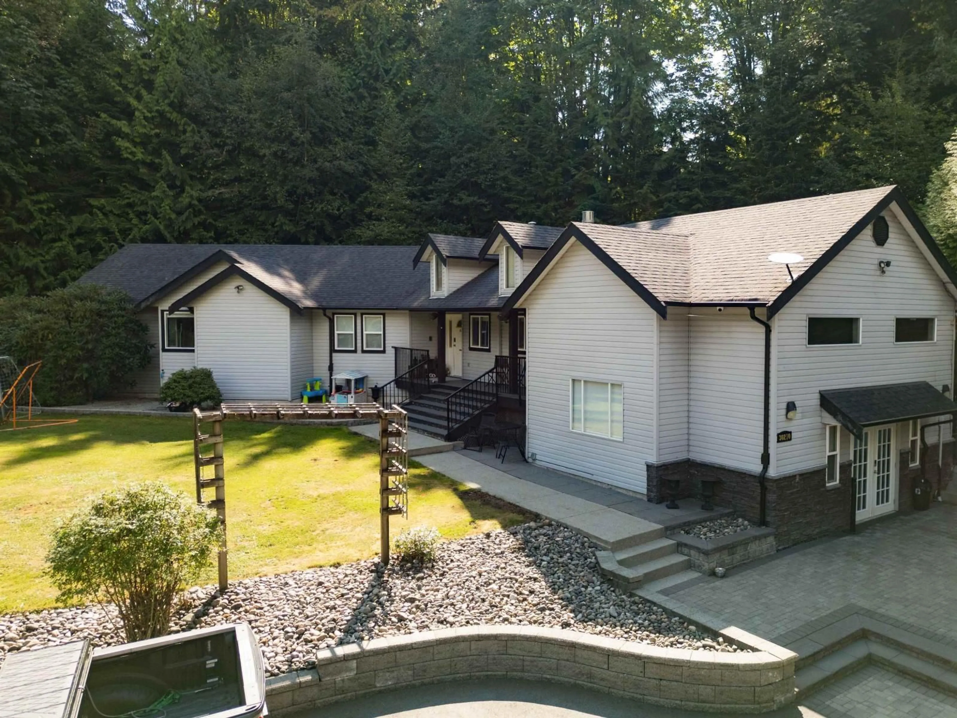 A pic from outside/outdoor area/front of a property/back of a property/a pic from drone, unknown for 30210 KEYSTONE, Mission British Columbia V2V4H9